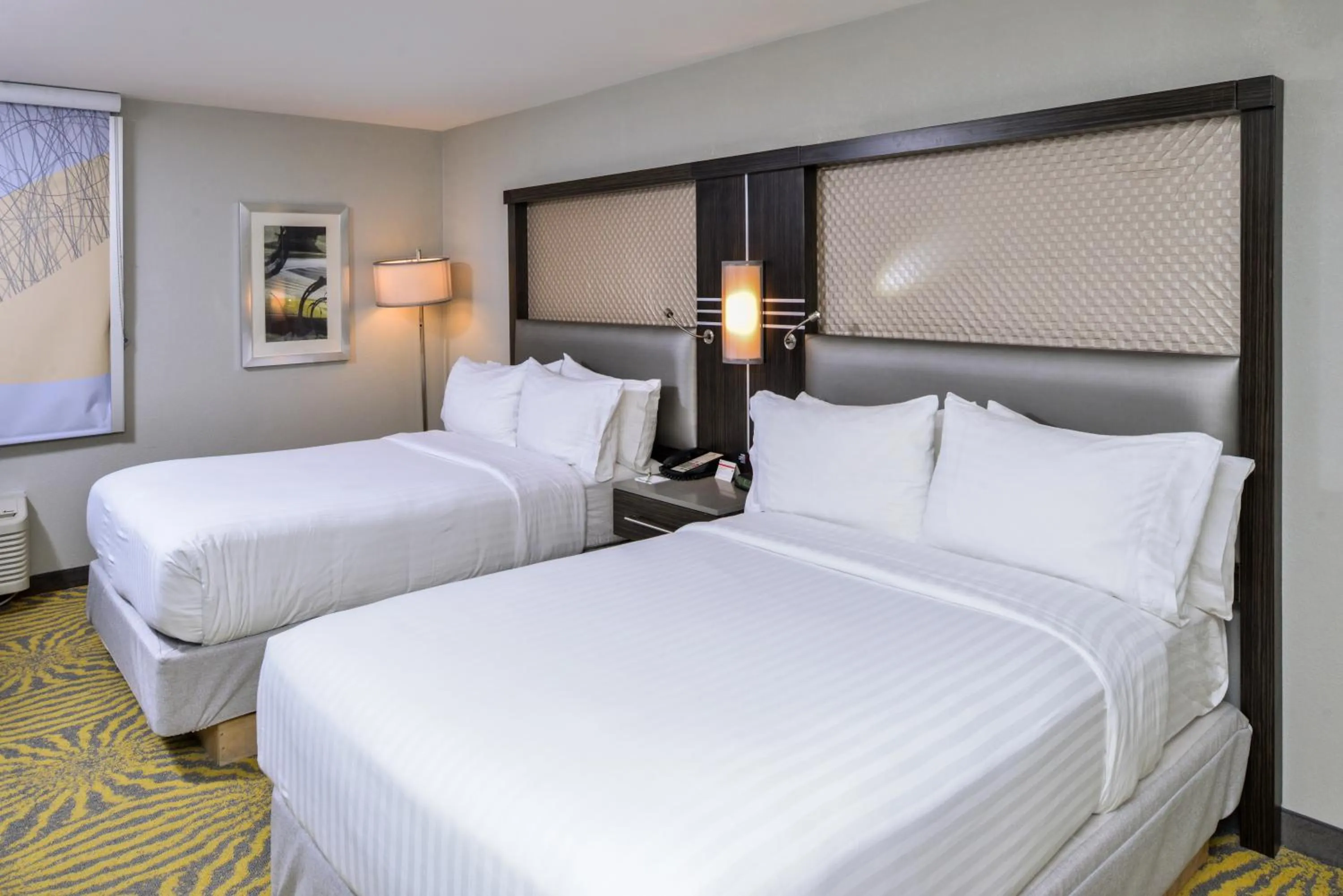Photo of the whole room, Bed in Holiday Inn Dallas-Richardson by IHG