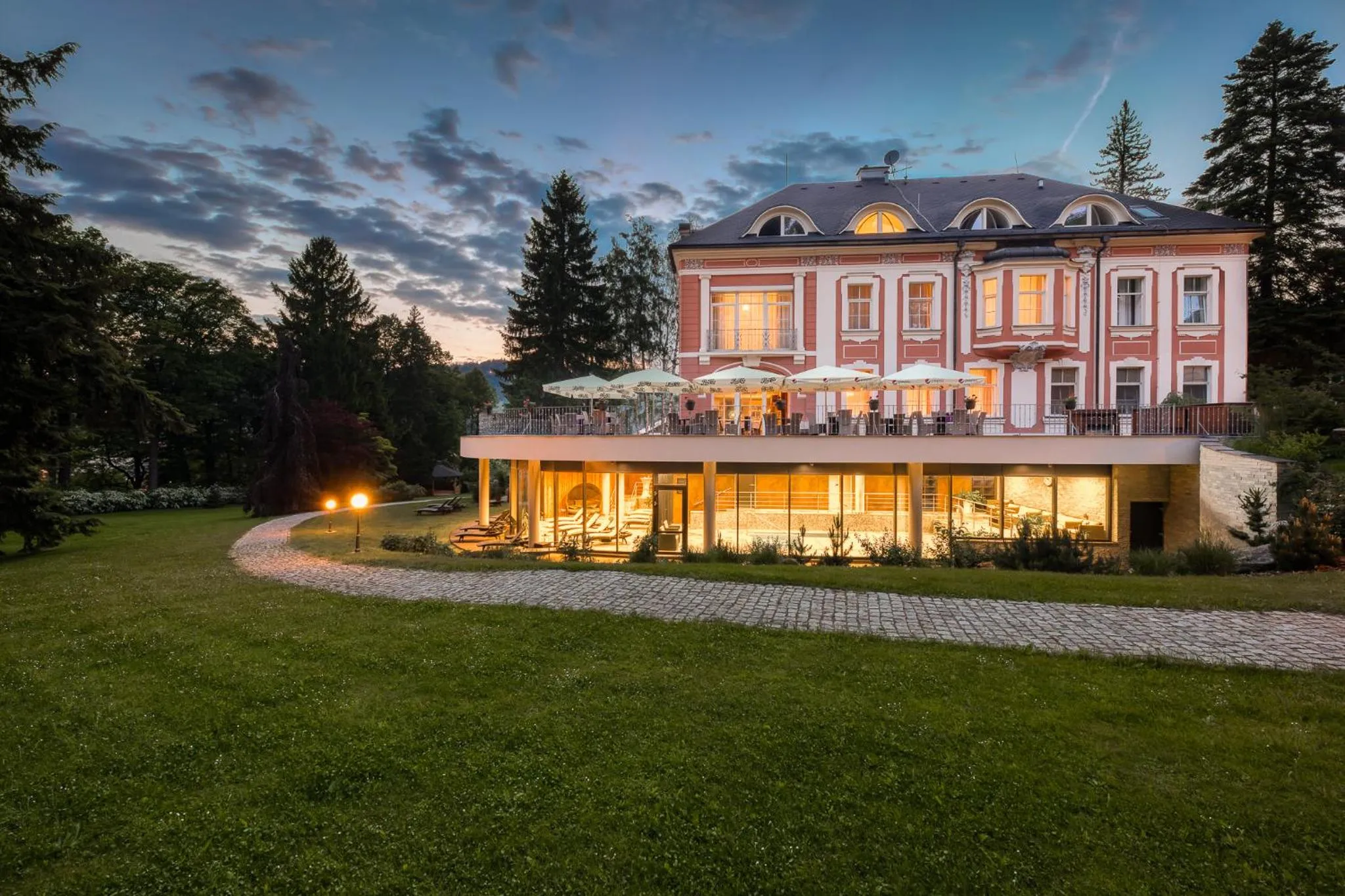 Property building in Wellness & Spa hotel Villa Regenhart