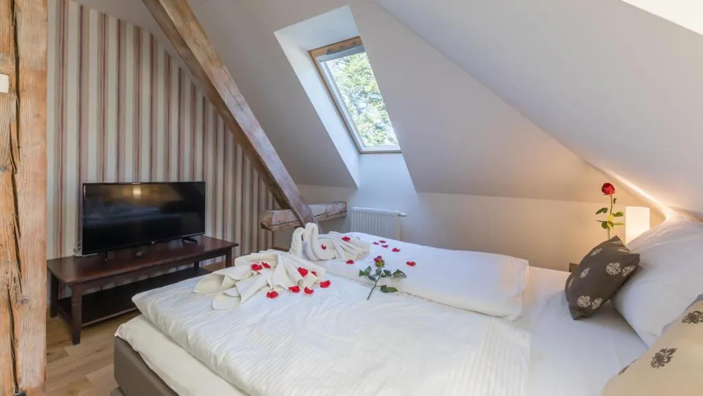 Photo of the whole room, Bed in Wellness & Spa hotel Villa Regenhart