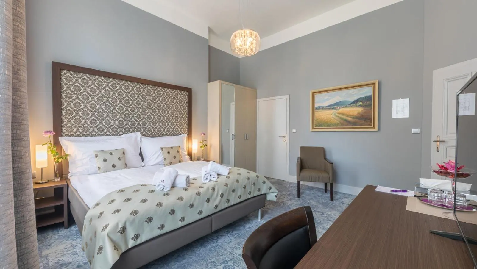 Bed in Wellness & Spa hotel Villa Regenhart