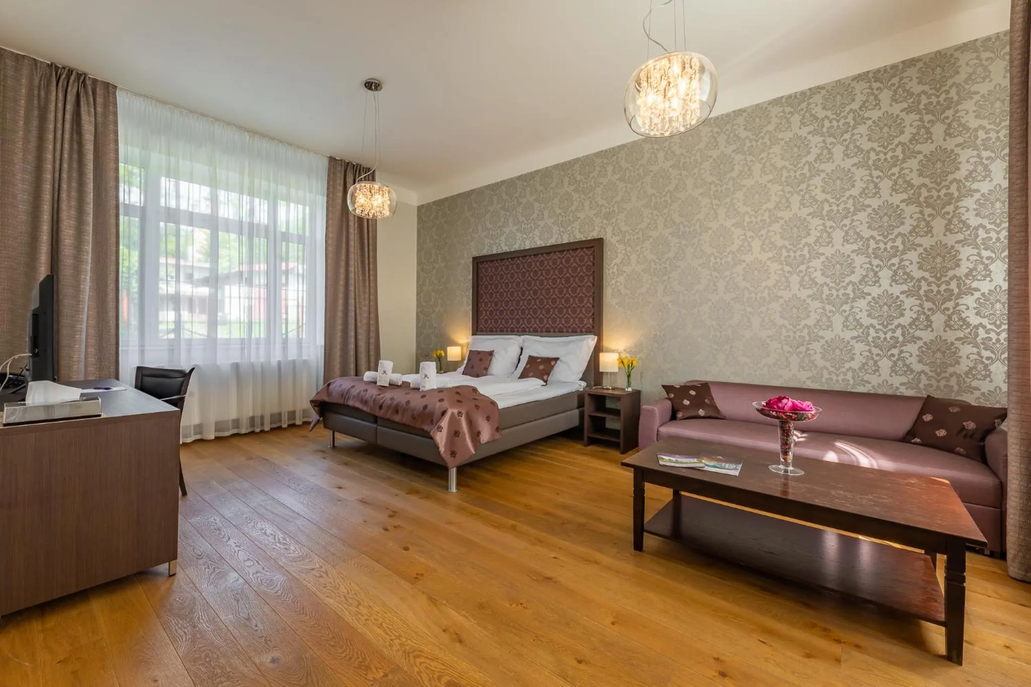 Bed in Wellness & Spa hotel Villa Regenhart