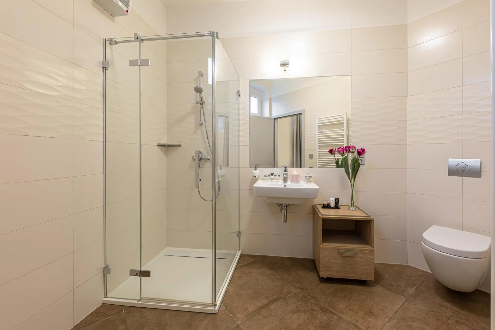 Shower in Wellness & Spa hotel Villa Regenhart