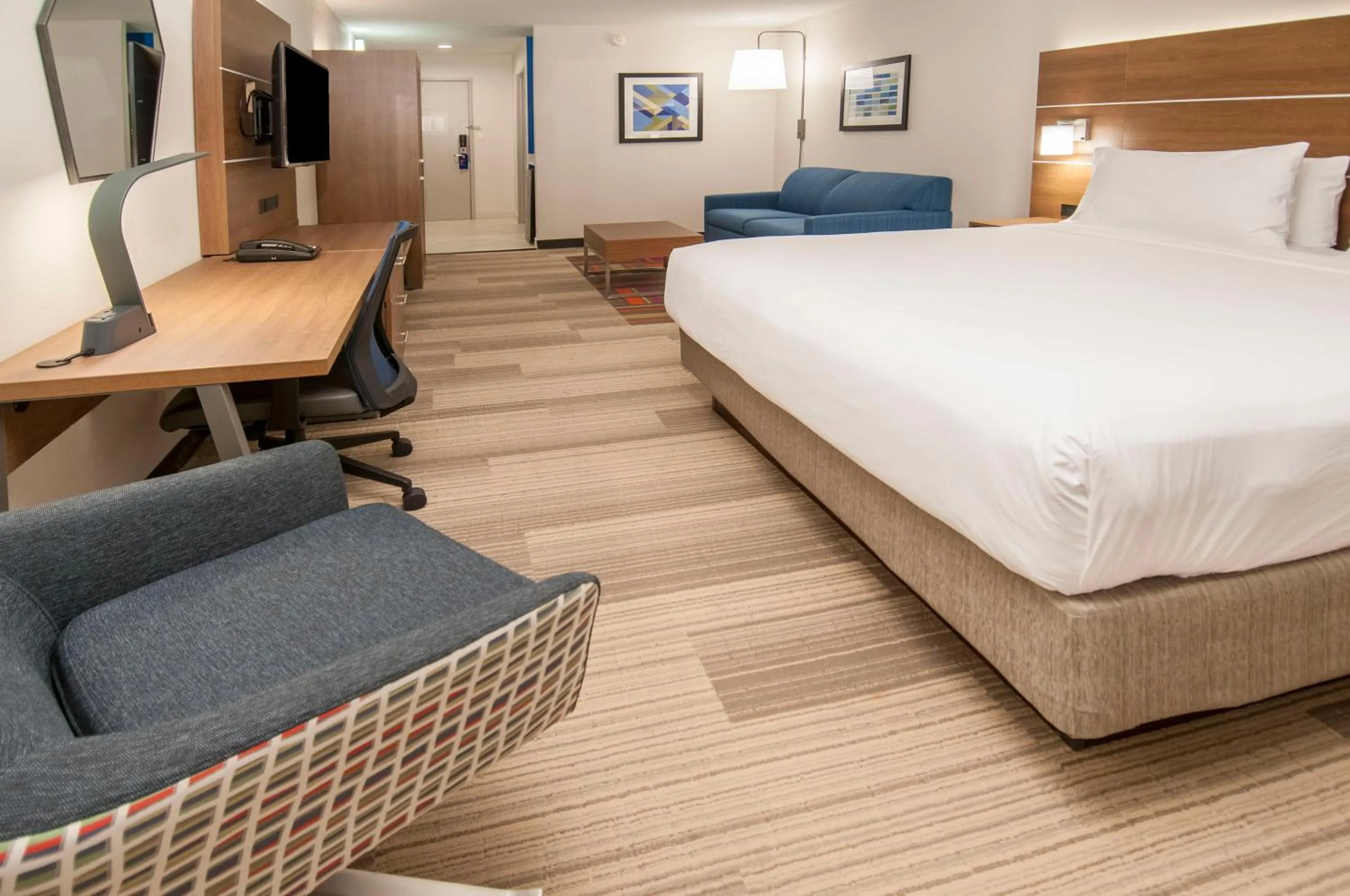 Photo of the whole room, Bed in Holiday Inn Express Hotel & Suites Plano West - Frisco by IHG
