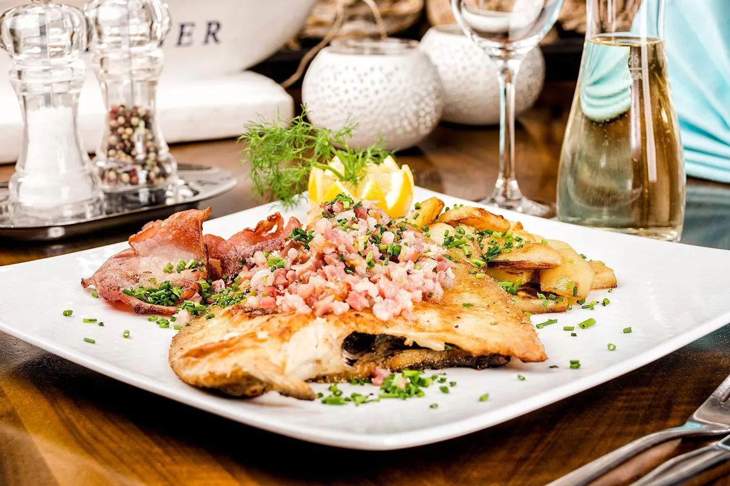 Dinner in Hotel Neuwarft