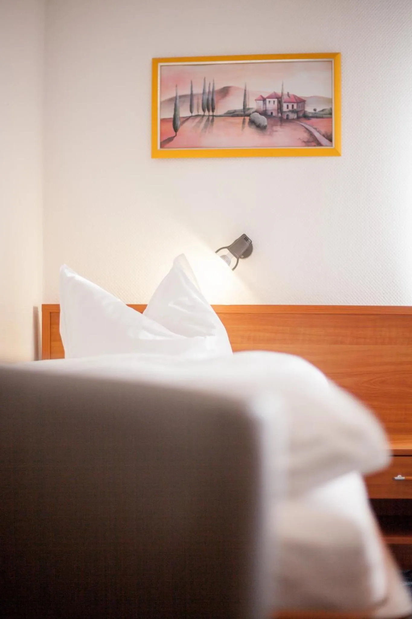 Bed in TM Hotel Dortmund Airport