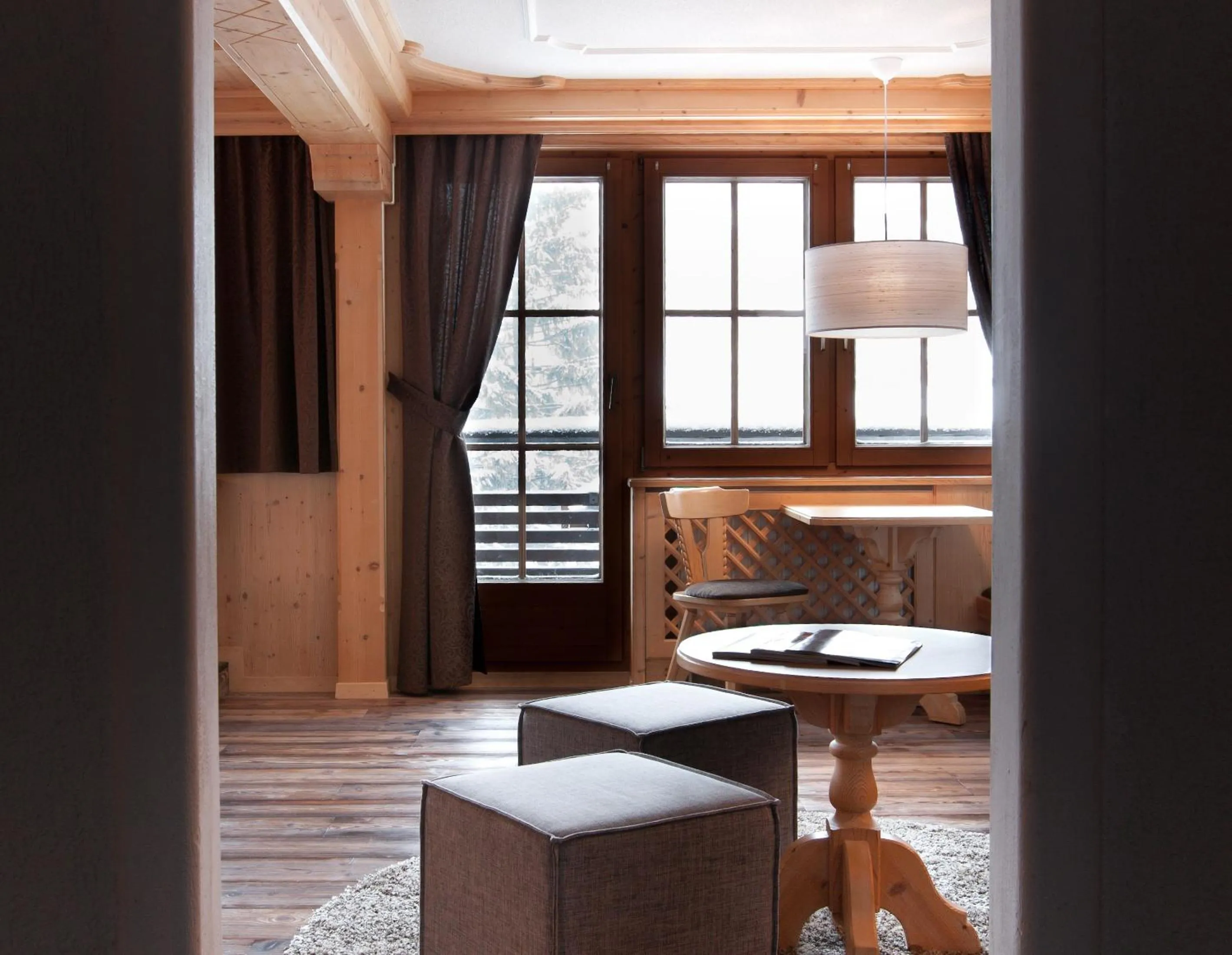 Photo of the whole room in SPANNORT family home with common kitchen and self check-in