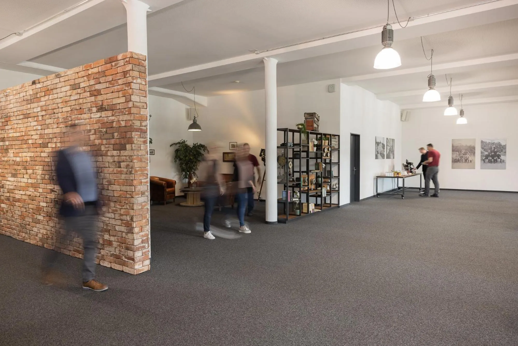 Business facilities in Riverside