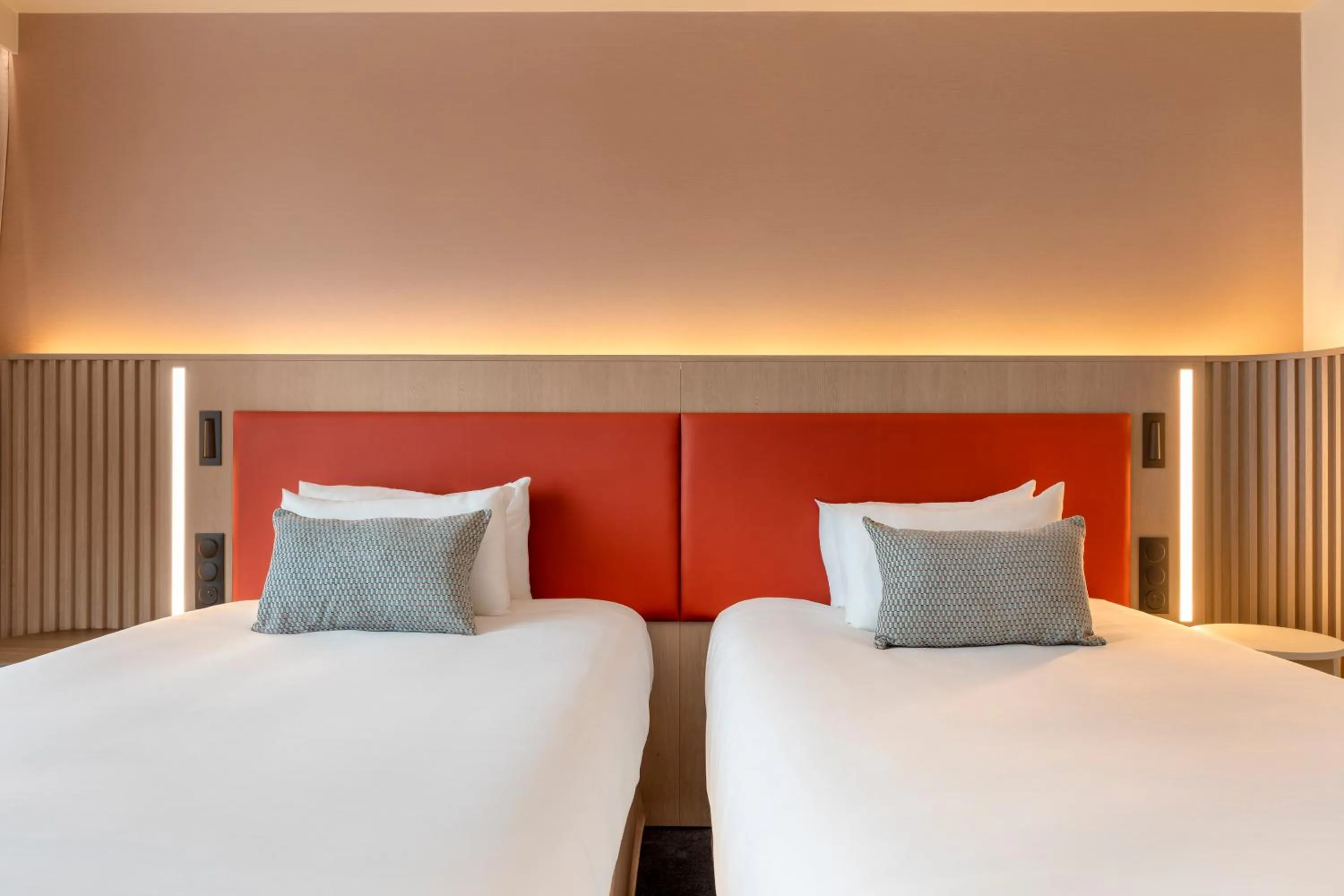 Bed in Courtyard by Marriott Paris Saint Denis
