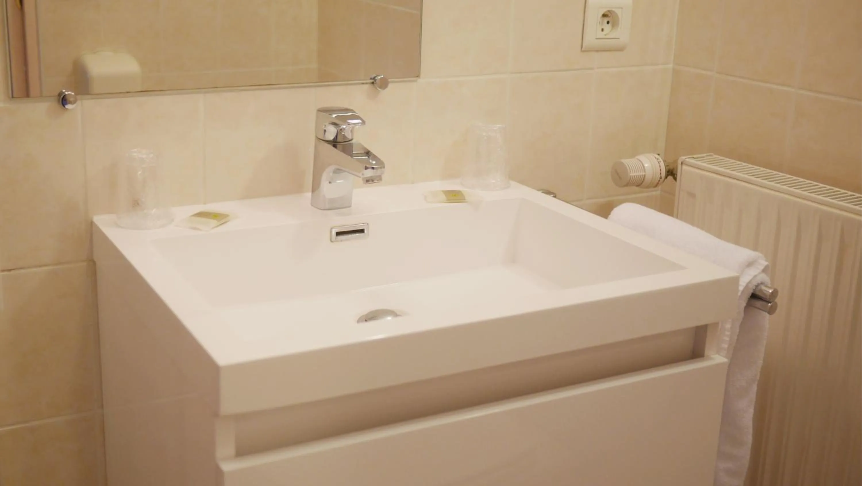 Logis Hôtel & Restaurant - Le Saint-Louis