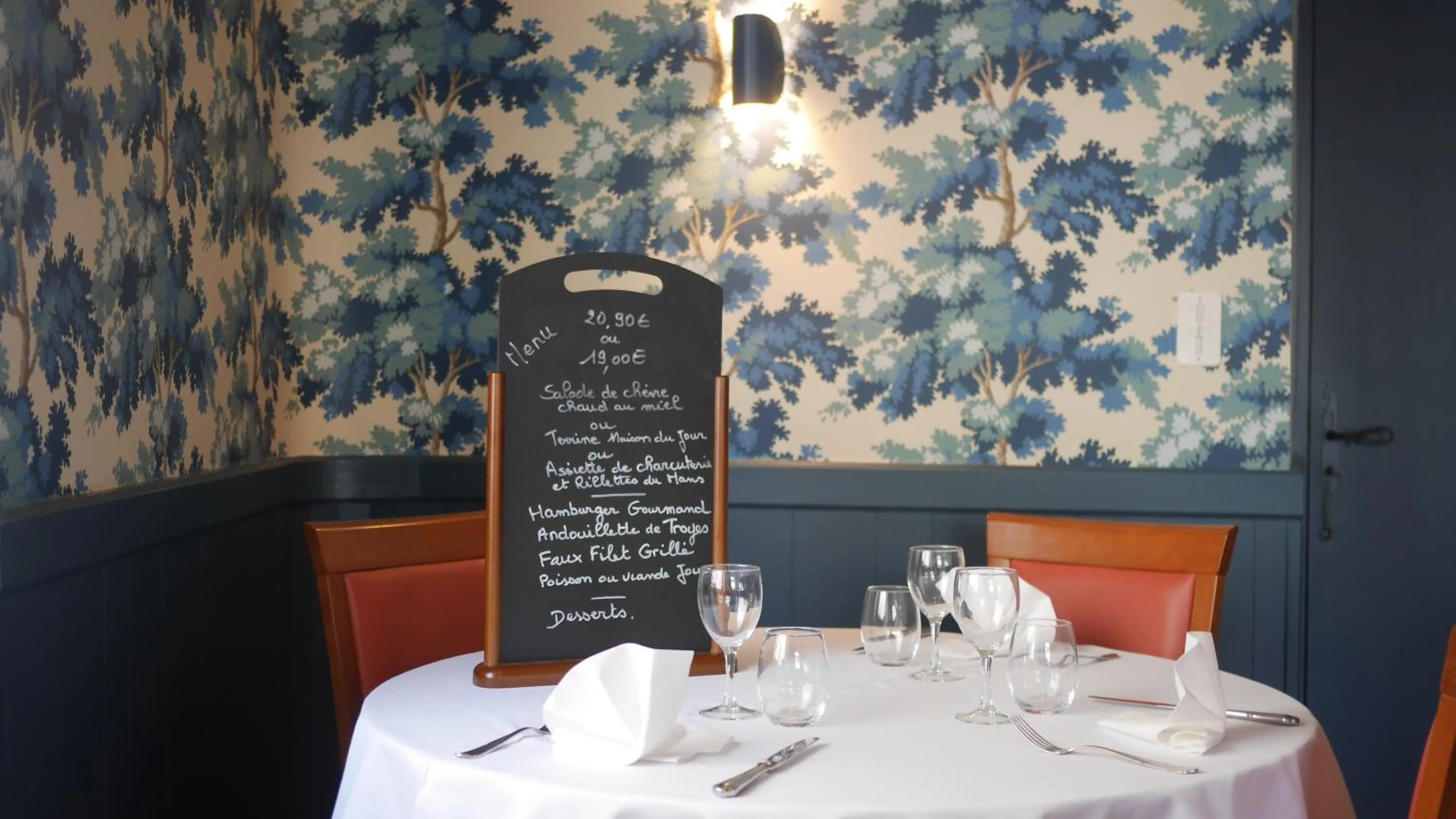 Logis Hôtel & Restaurant - Le Saint-Louis