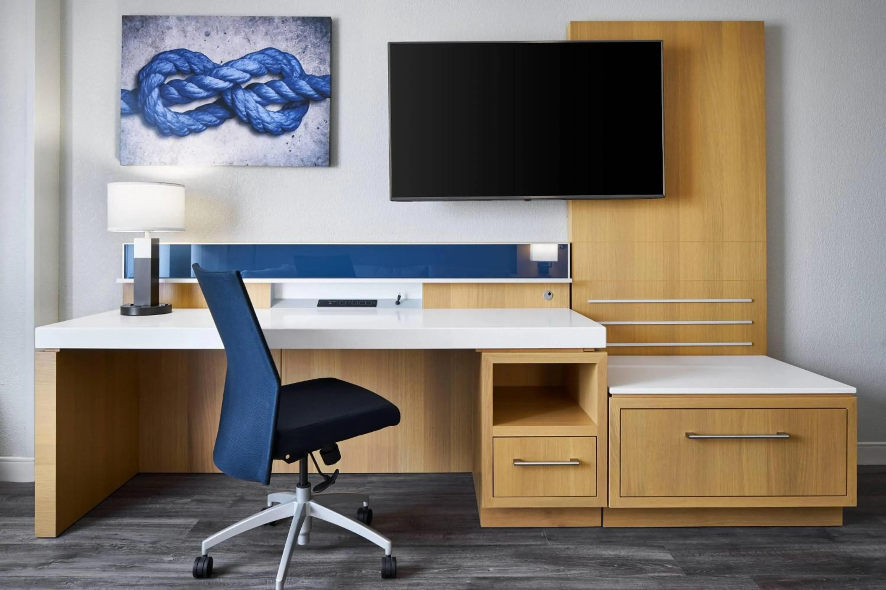 Photo of the whole room in Delta Hotels by Marriott Norfolk Airport