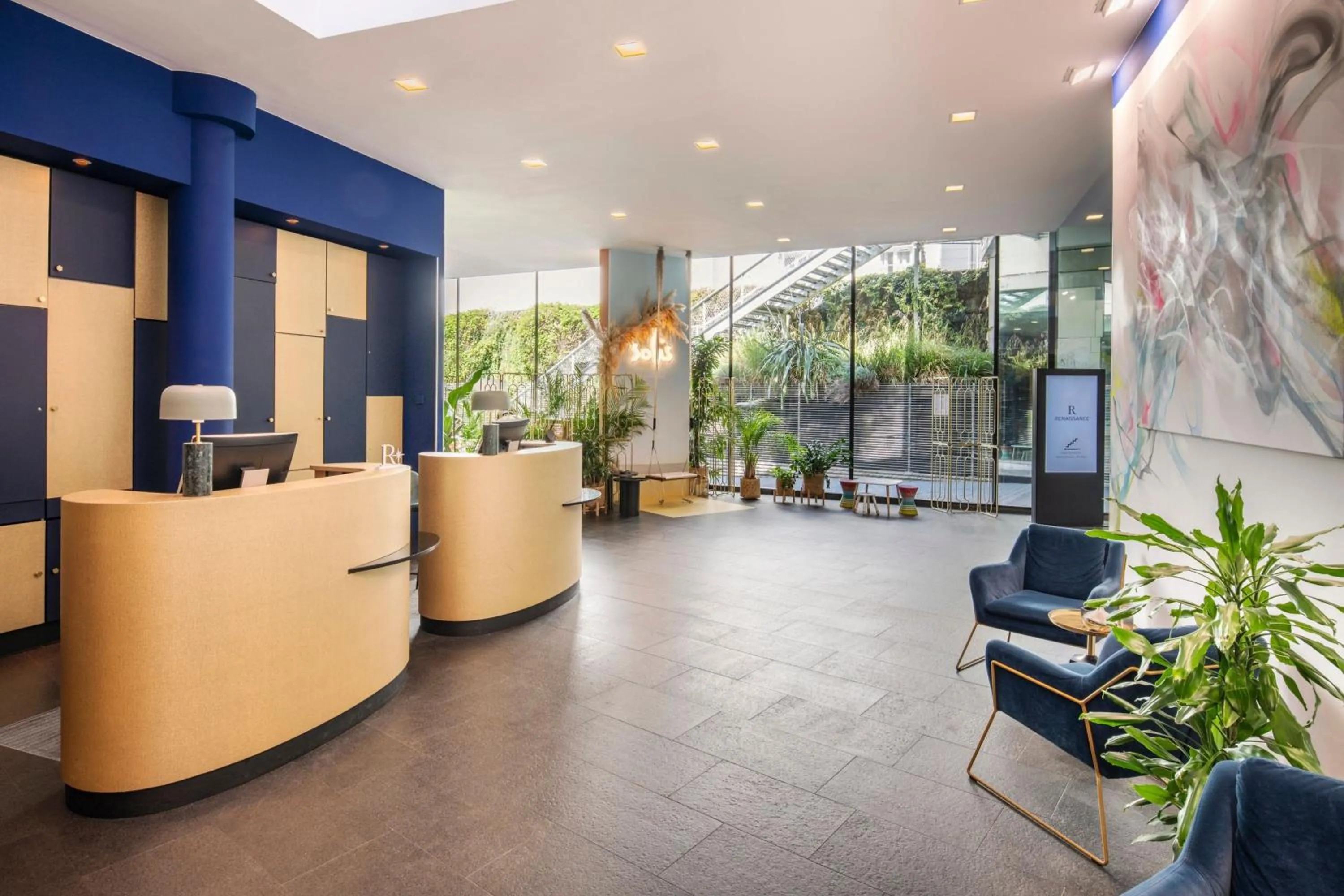 Lobby or reception in Renaissance Paris Arc de Triomphe Hotel