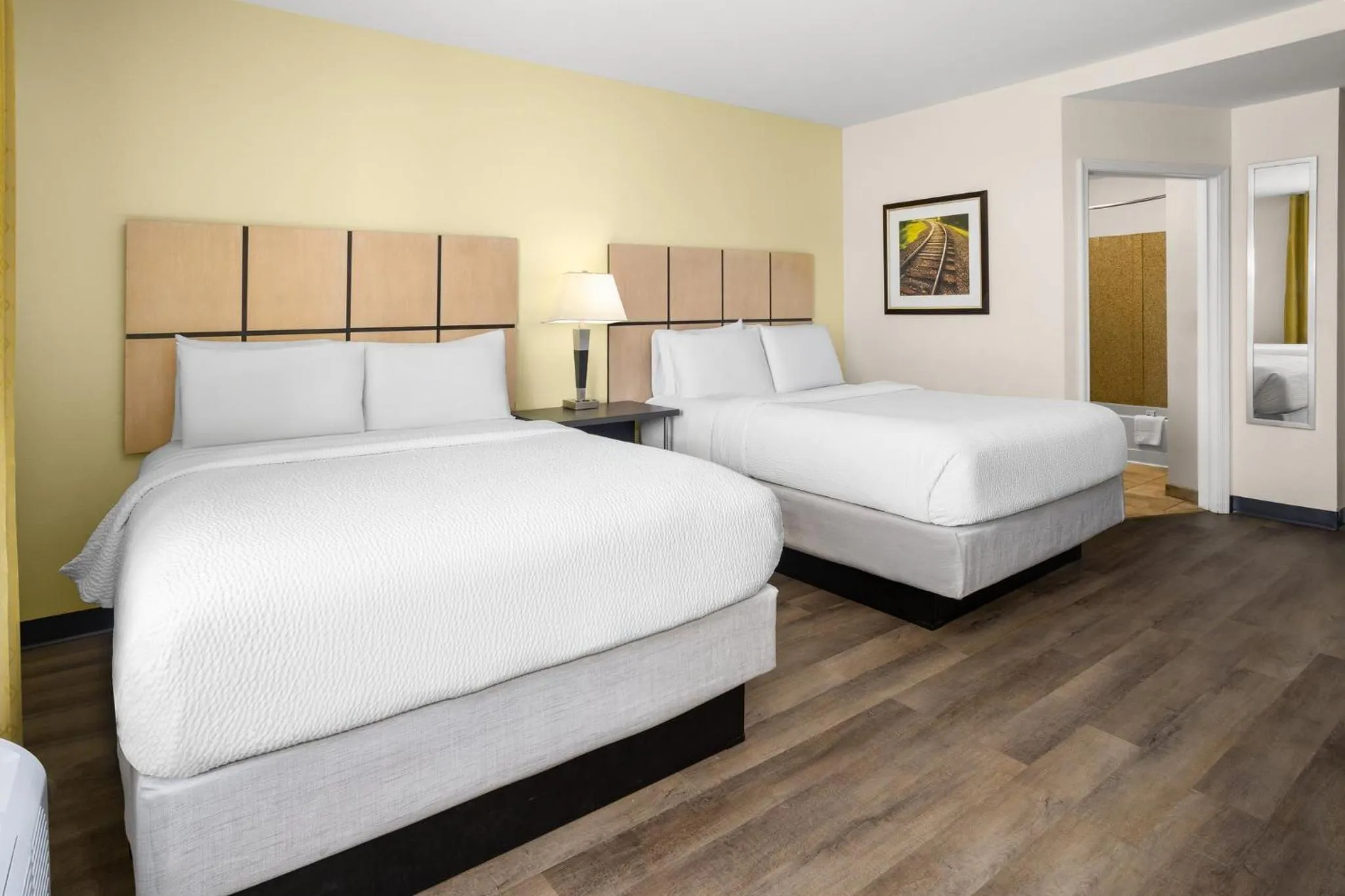 Photo of the whole room, Bed in Candlewood Suites Norfolk Airport by IHG