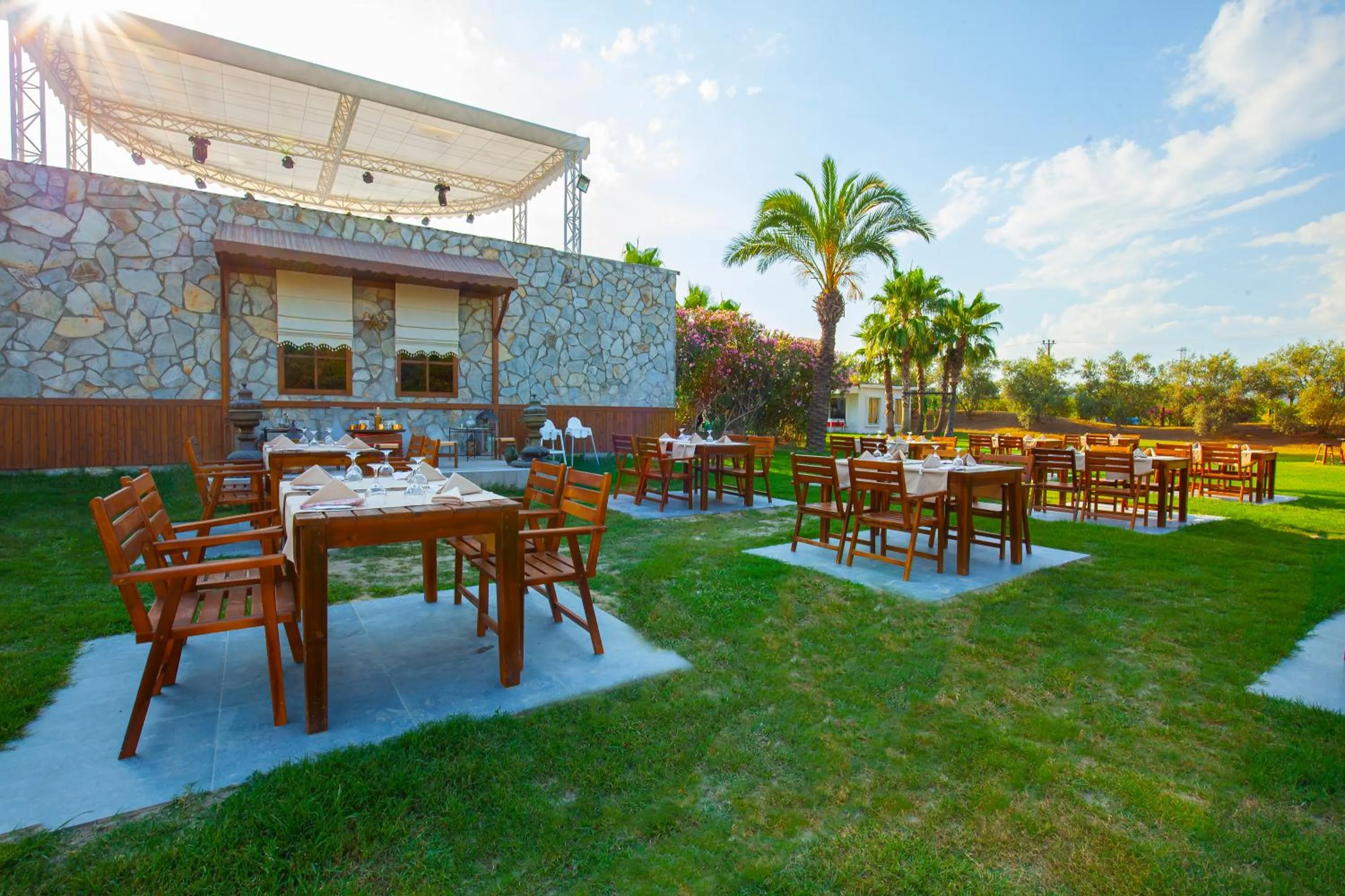 Restaurant/places to eat in Fun&Sun Smart Hane sun