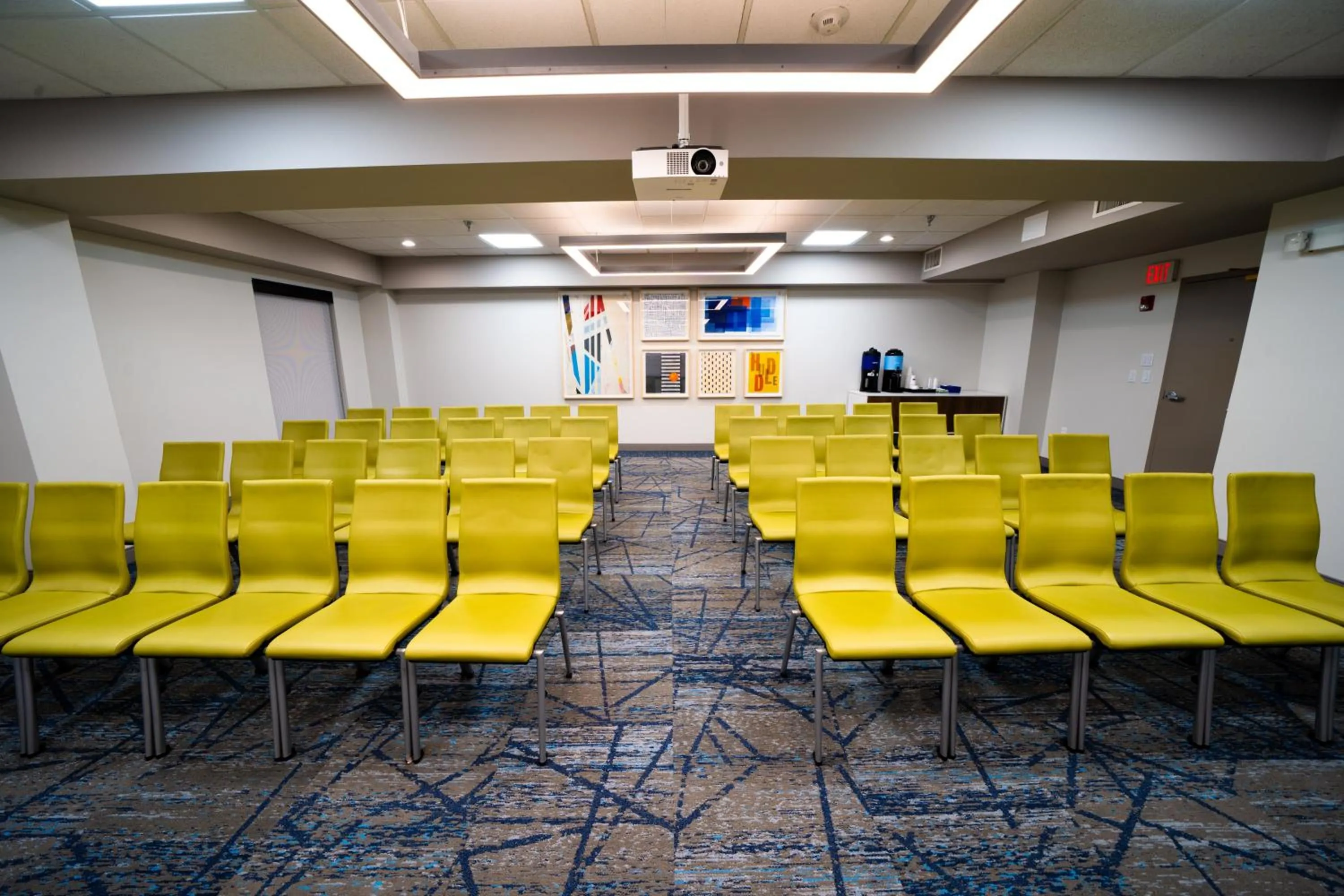 Meeting/conference room in Holiday Inn Express Hotel & Suites Tampa-Oldsmar by IHG