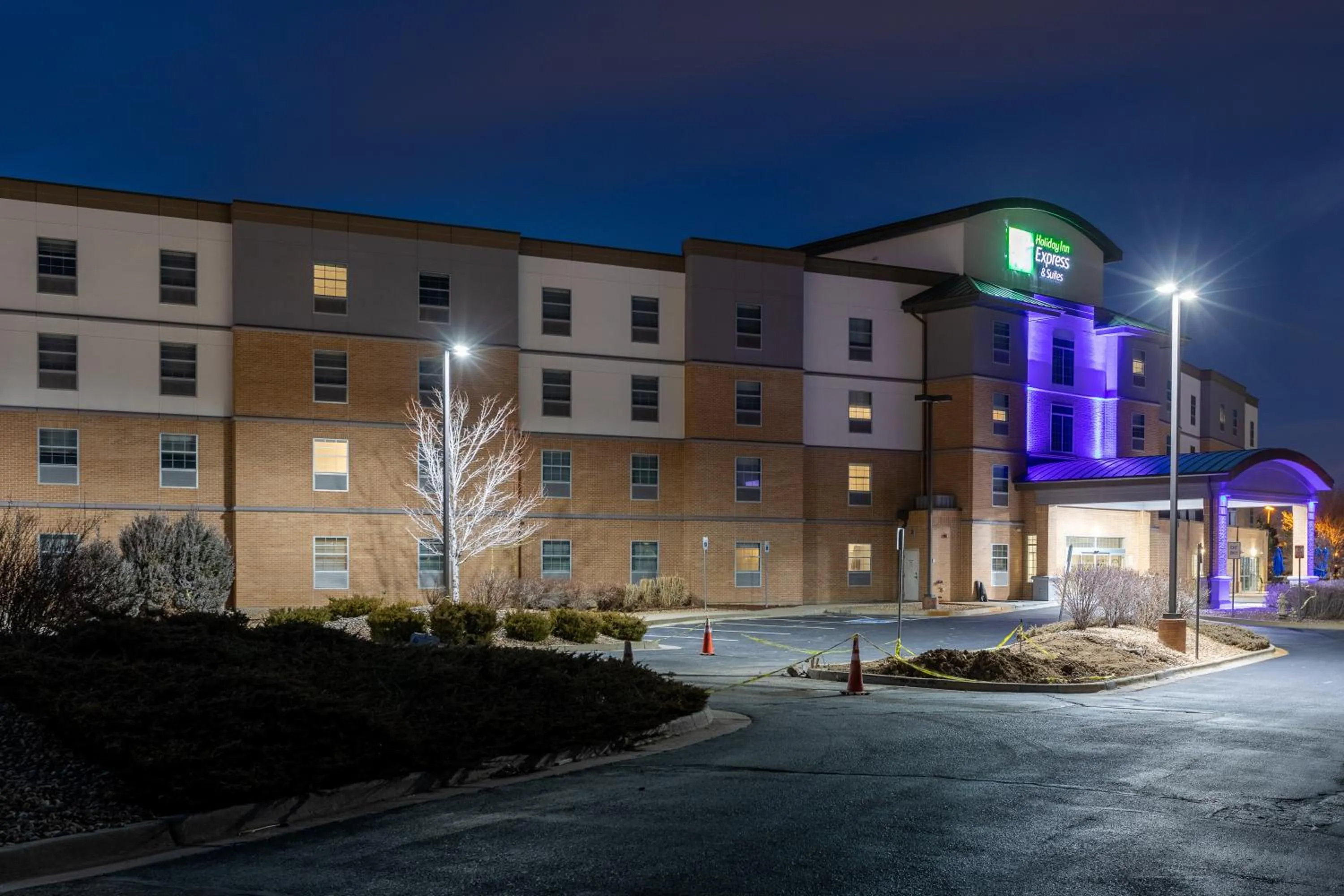 Property building in Holiday Inn Express & Suites Englewood - Denver South by IHG