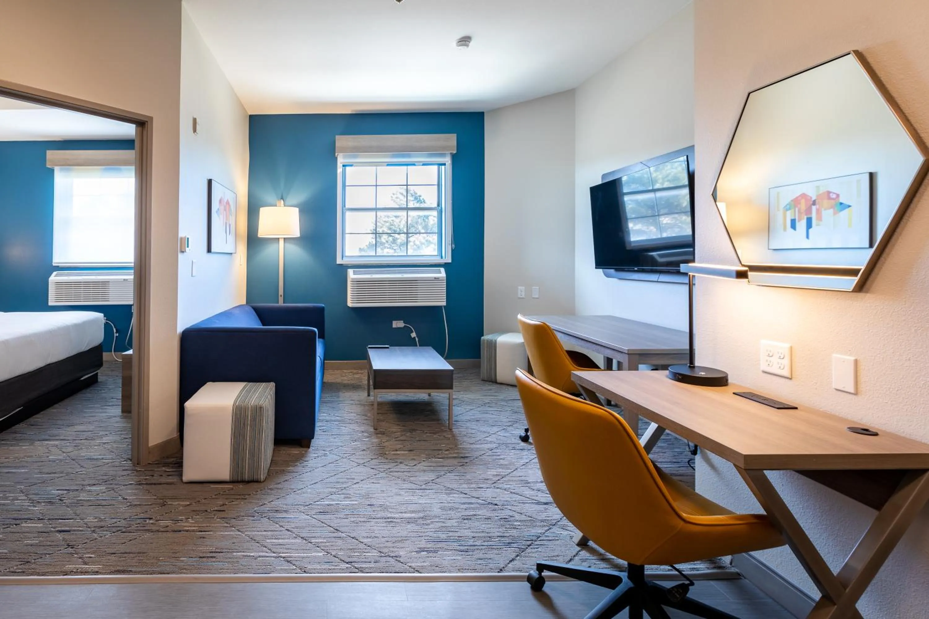 Bedroom, Bed in Holiday Inn Express & Suites Englewood - Denver South by IHG