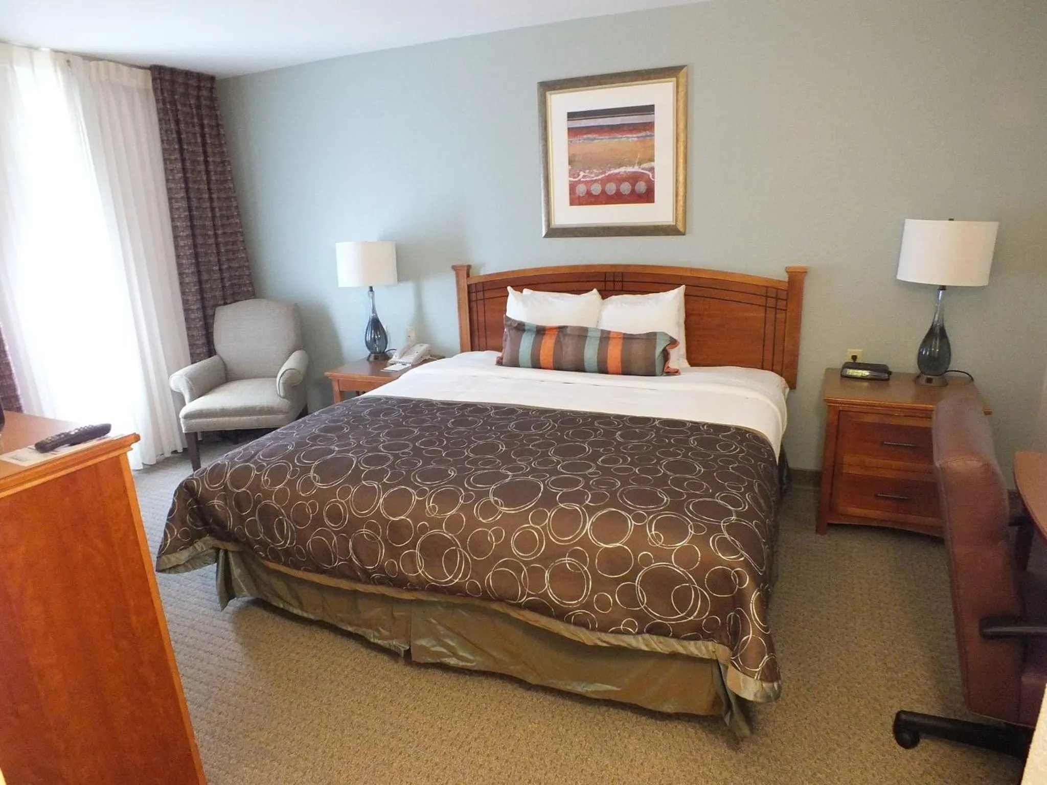 Photo of the whole room, Bed in Staybridge Suites Irving Las Colinas by IHG
