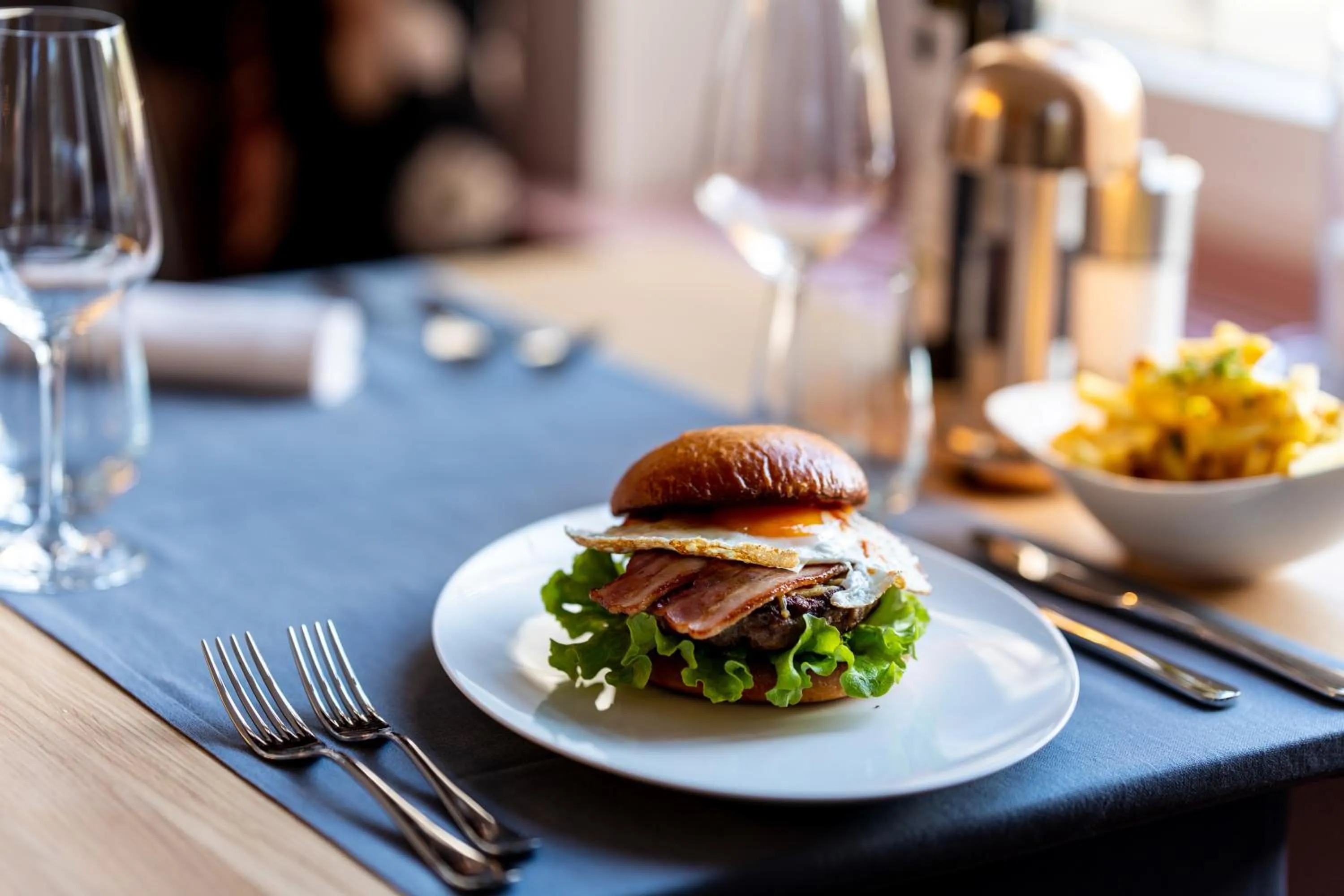 Restaurant/places to eat in b-smart hotel Widnau