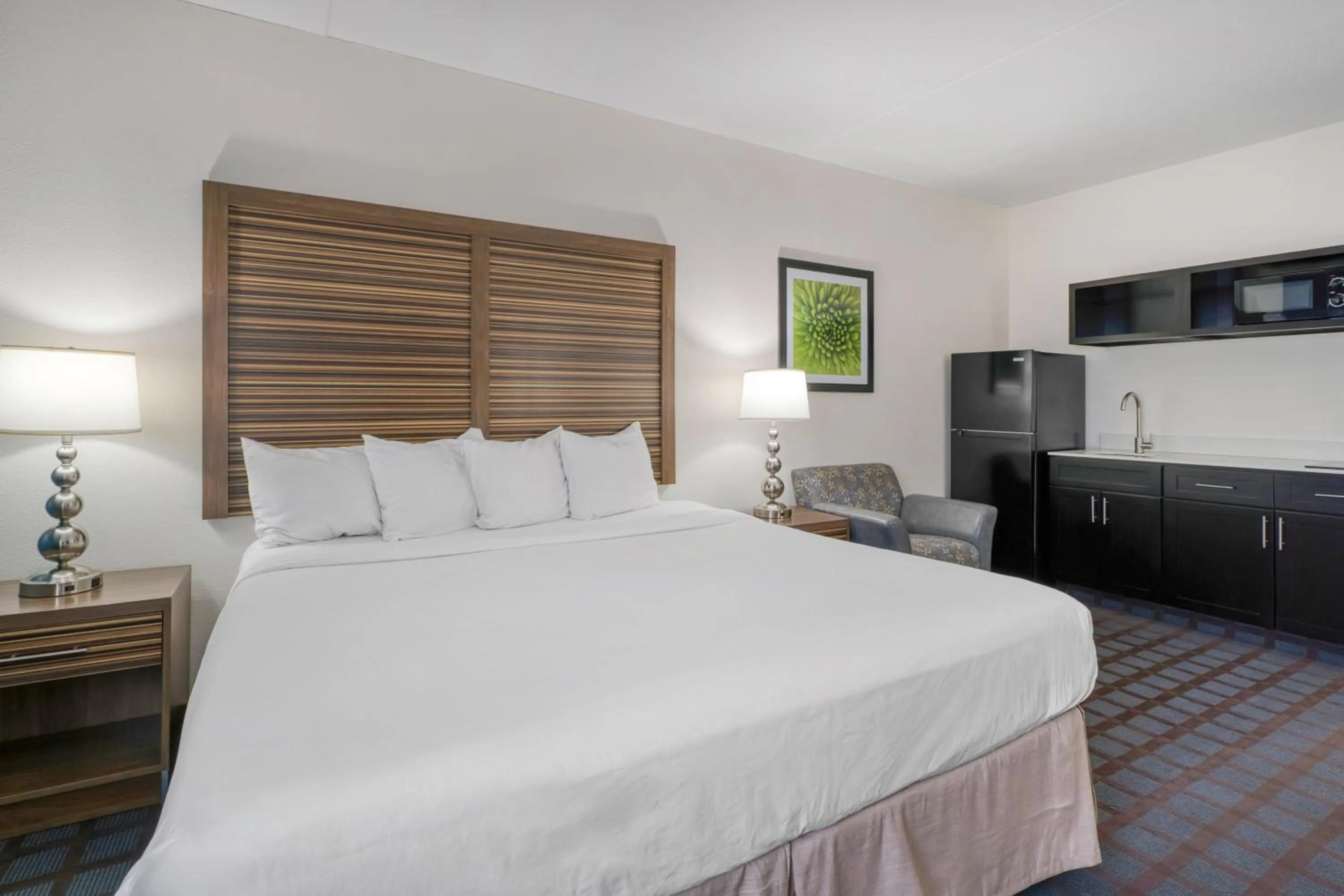 Bed in Best Western Fishers Indianapolis Area