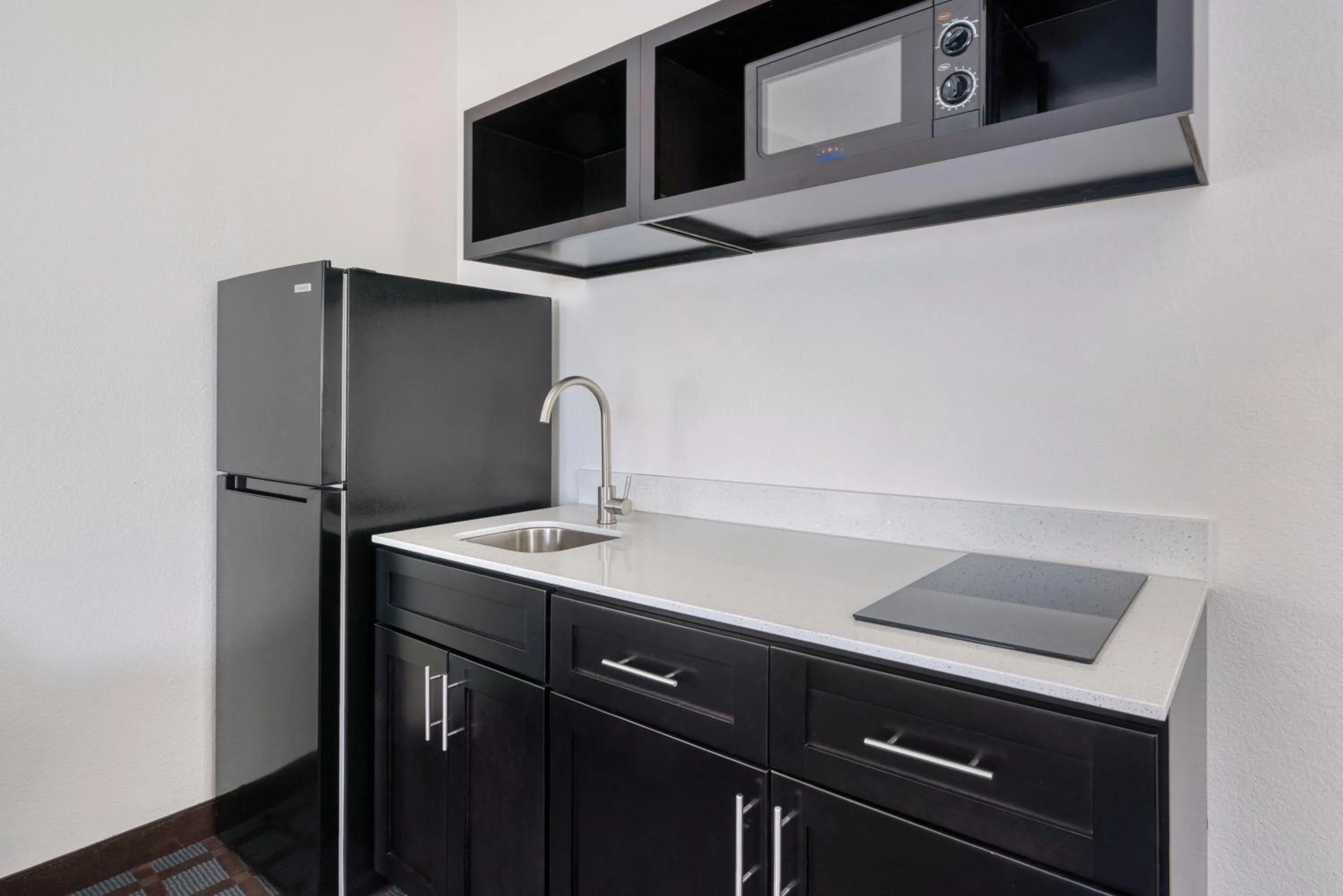 kitchen in Best Western Fishers Indianapolis Area