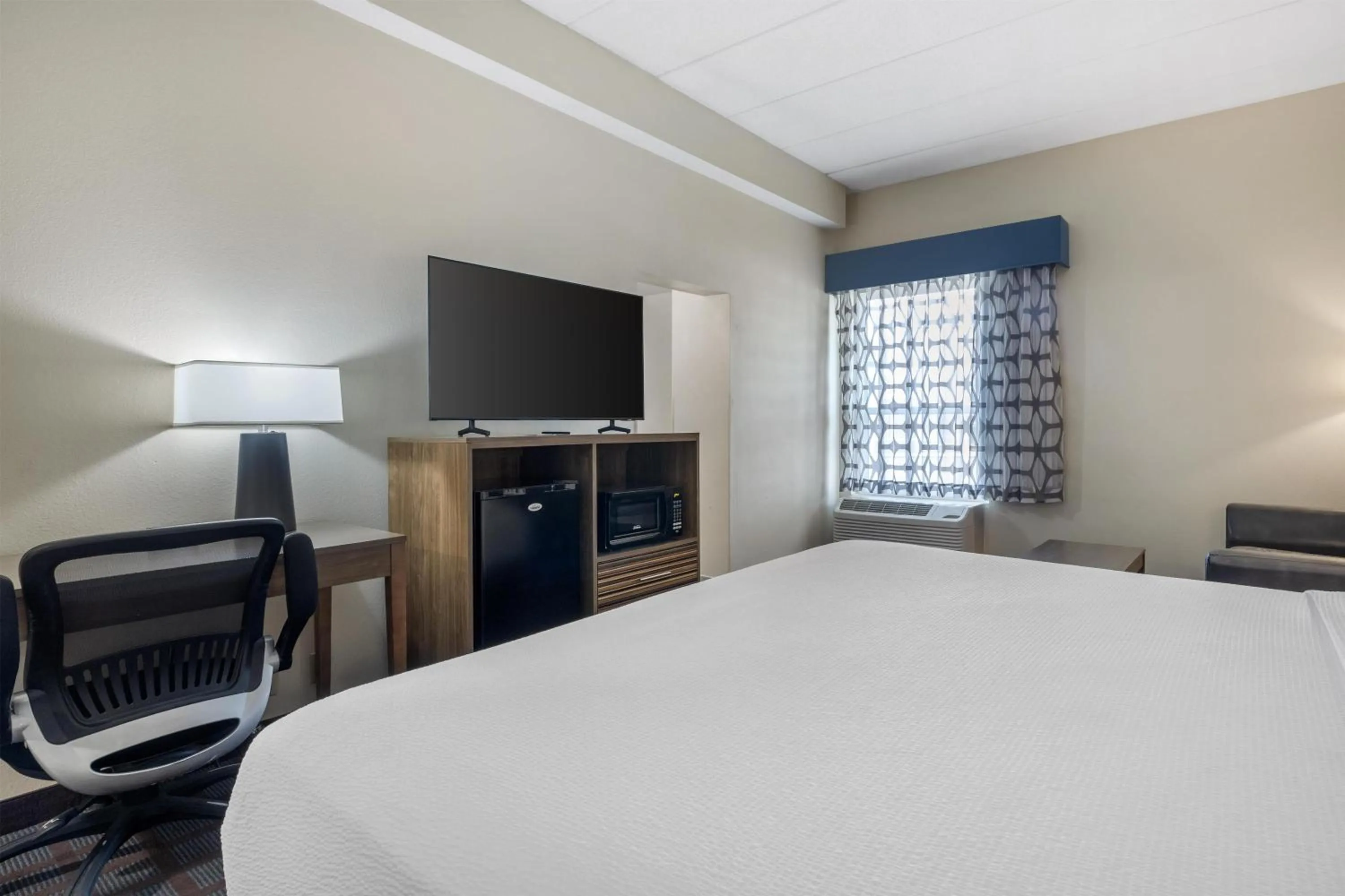 Bedroom, Bed in Best Western Fishers Indianapolis Area