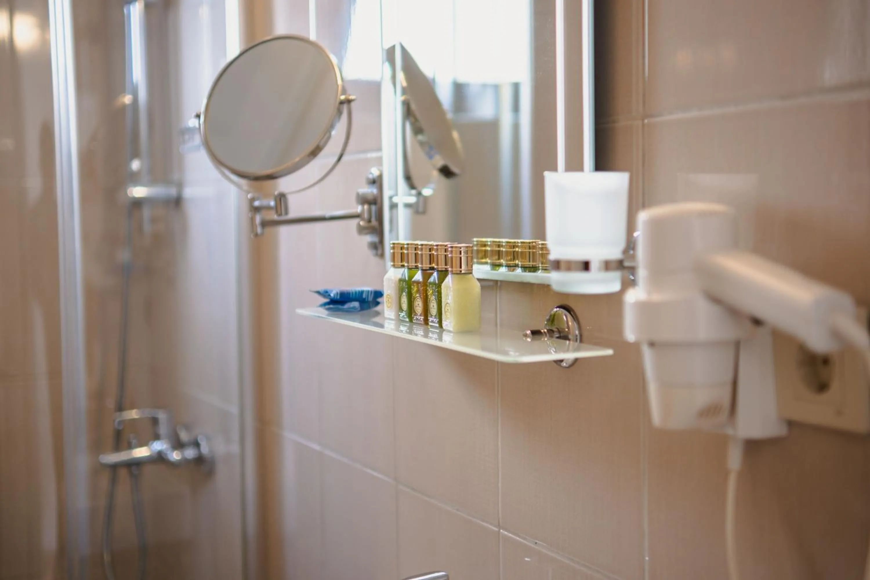 Queen Room with Sea View in Tiara Buyukada