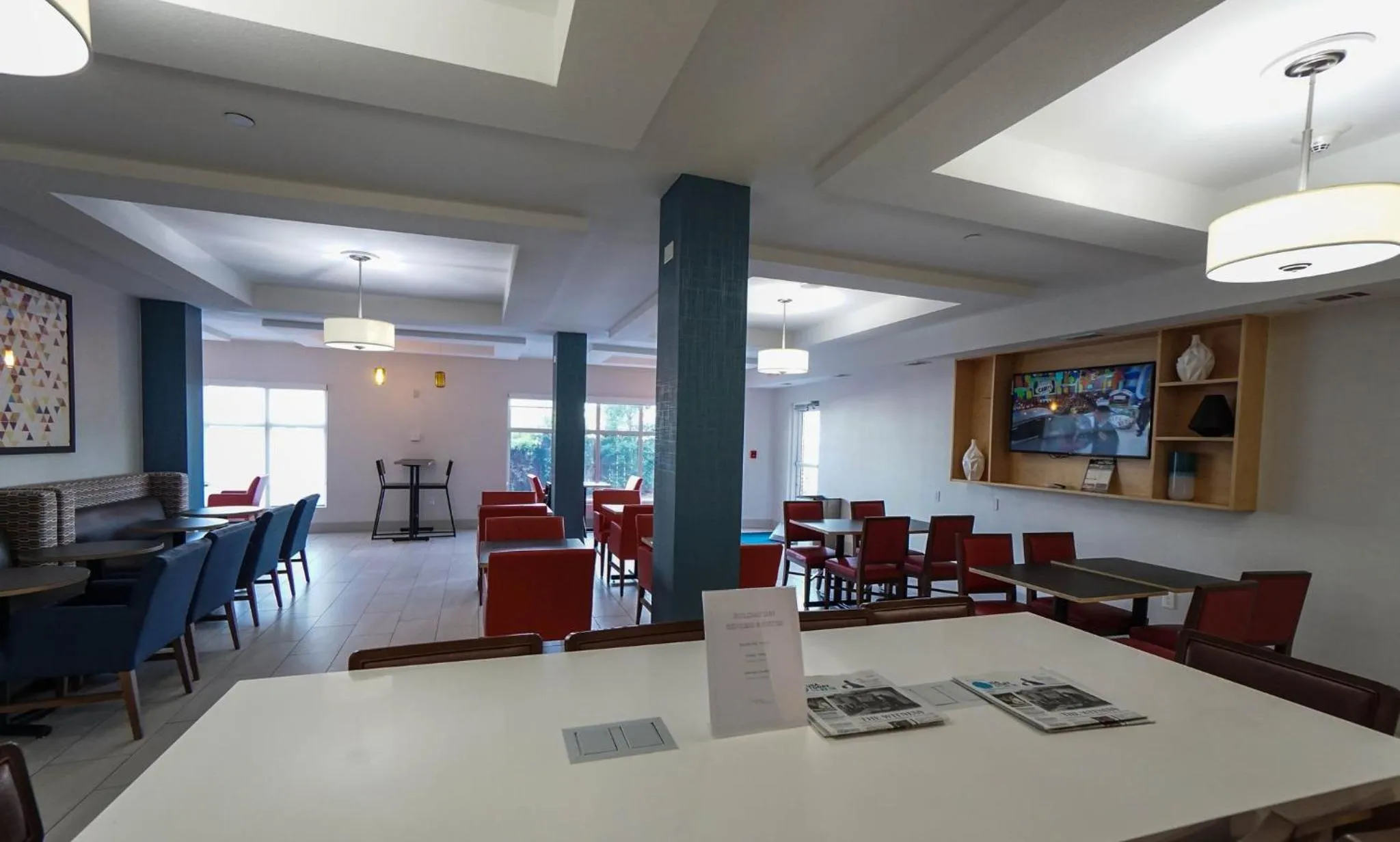 Breakfast in Holiday Inn Express Hotel & Suites Savannah Midtown by IHG