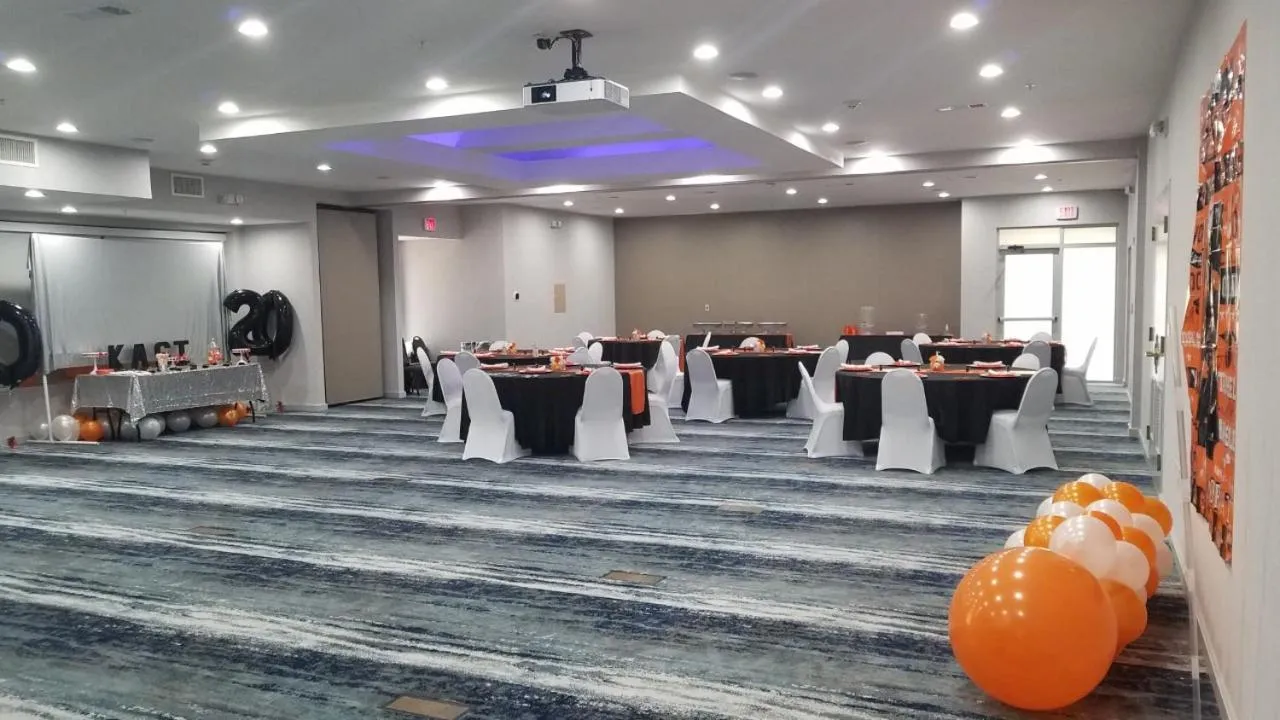 Business facilities in Pace Hotel Addison