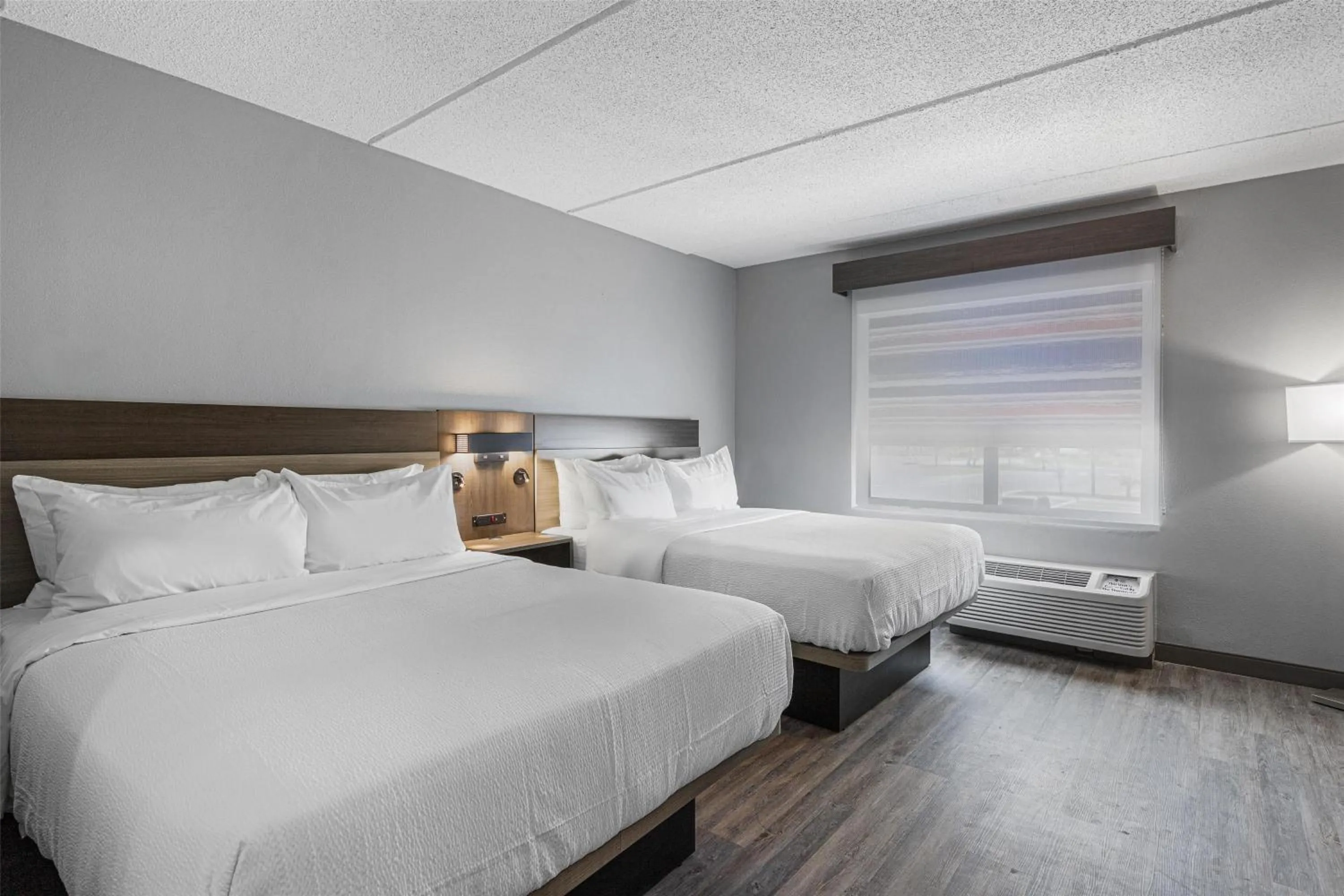 Bedroom, Bed in Best Western Plus Savannah Gateway