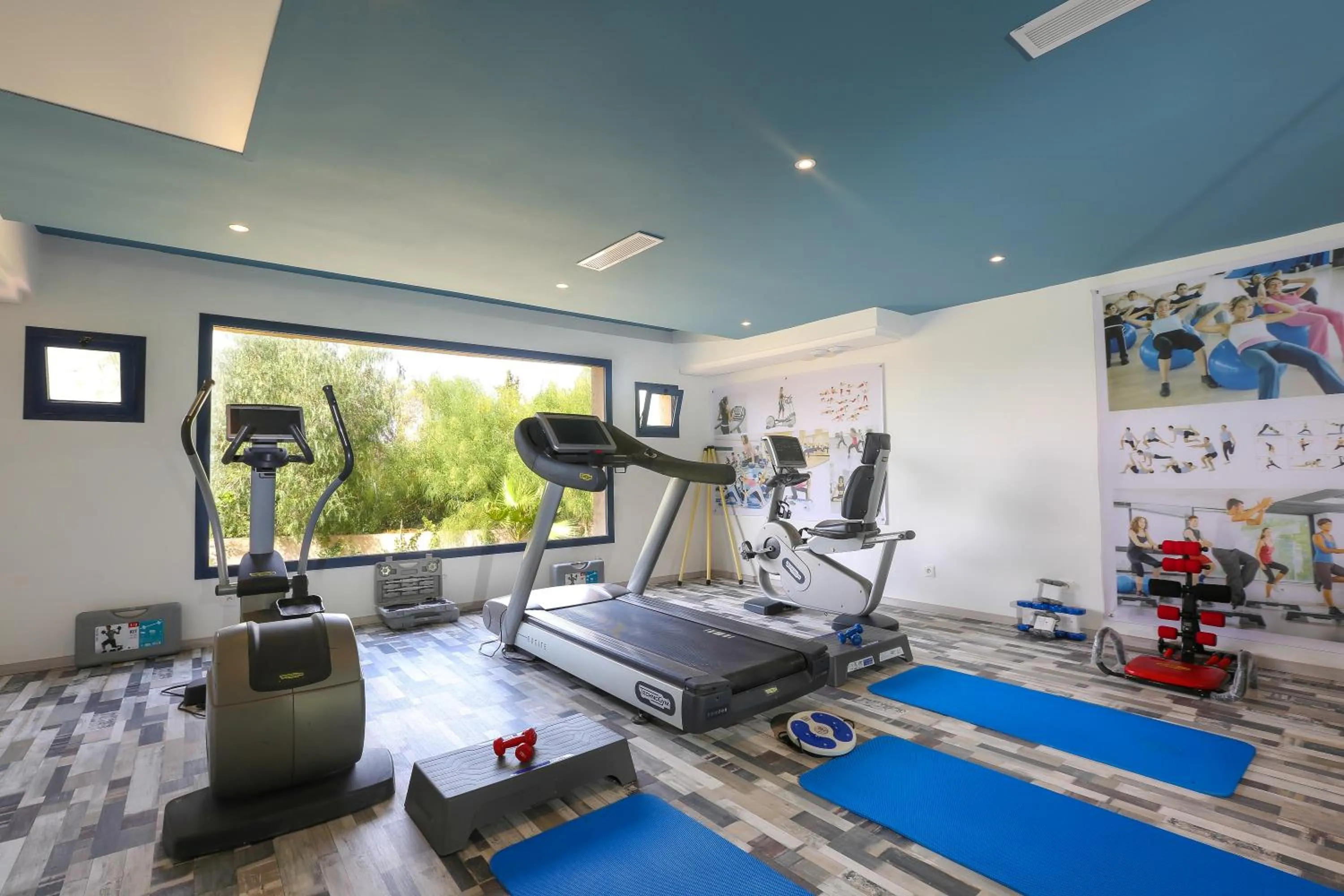 Fitness centre/facilities in Wazo Hotel