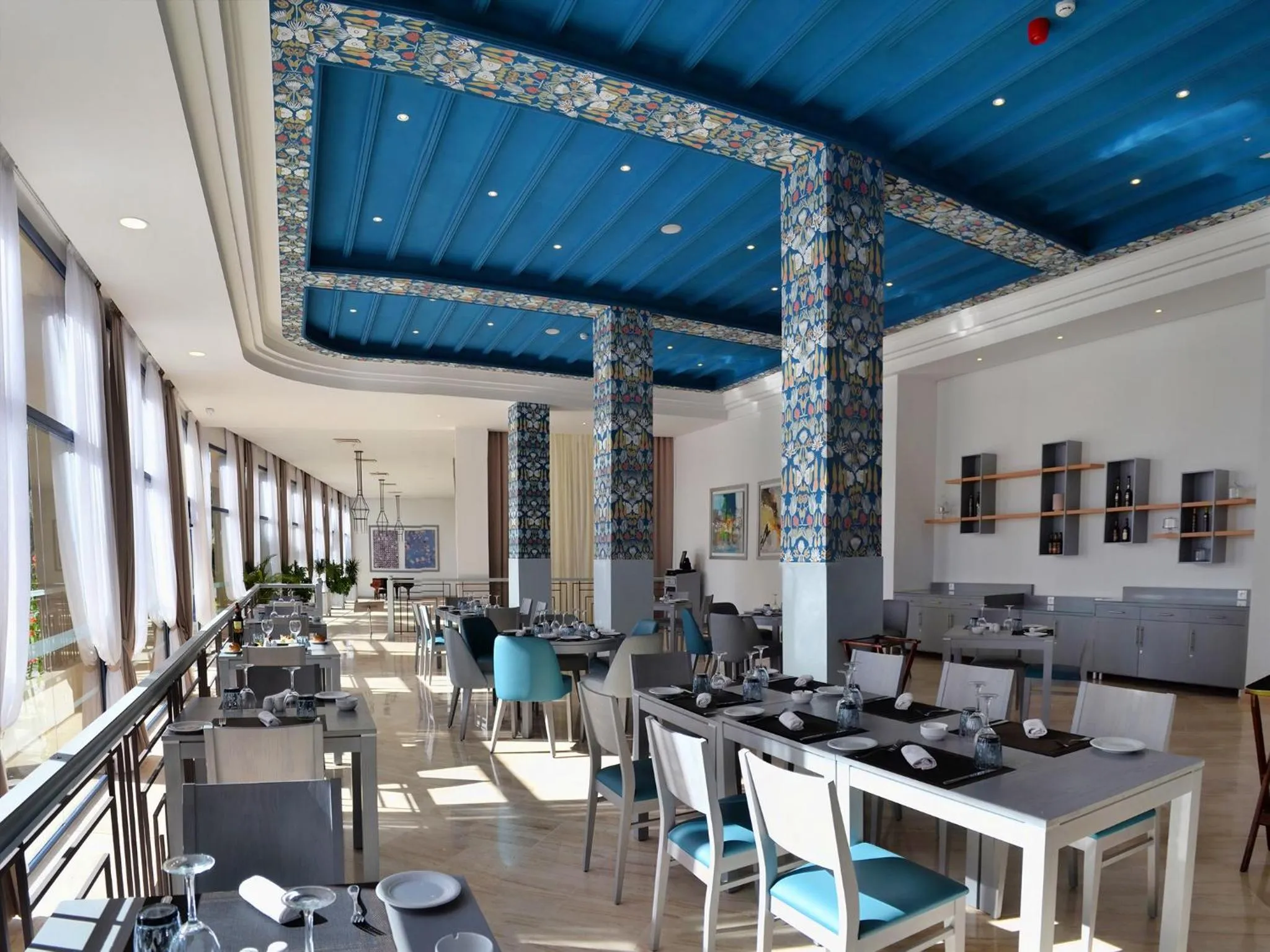 Restaurant/places to eat in Wazo Hotel