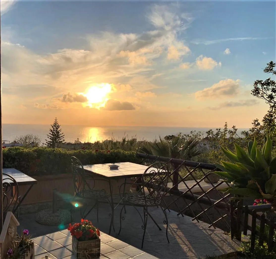 Balcony/Terrace in La Terrazzina sul tramonto