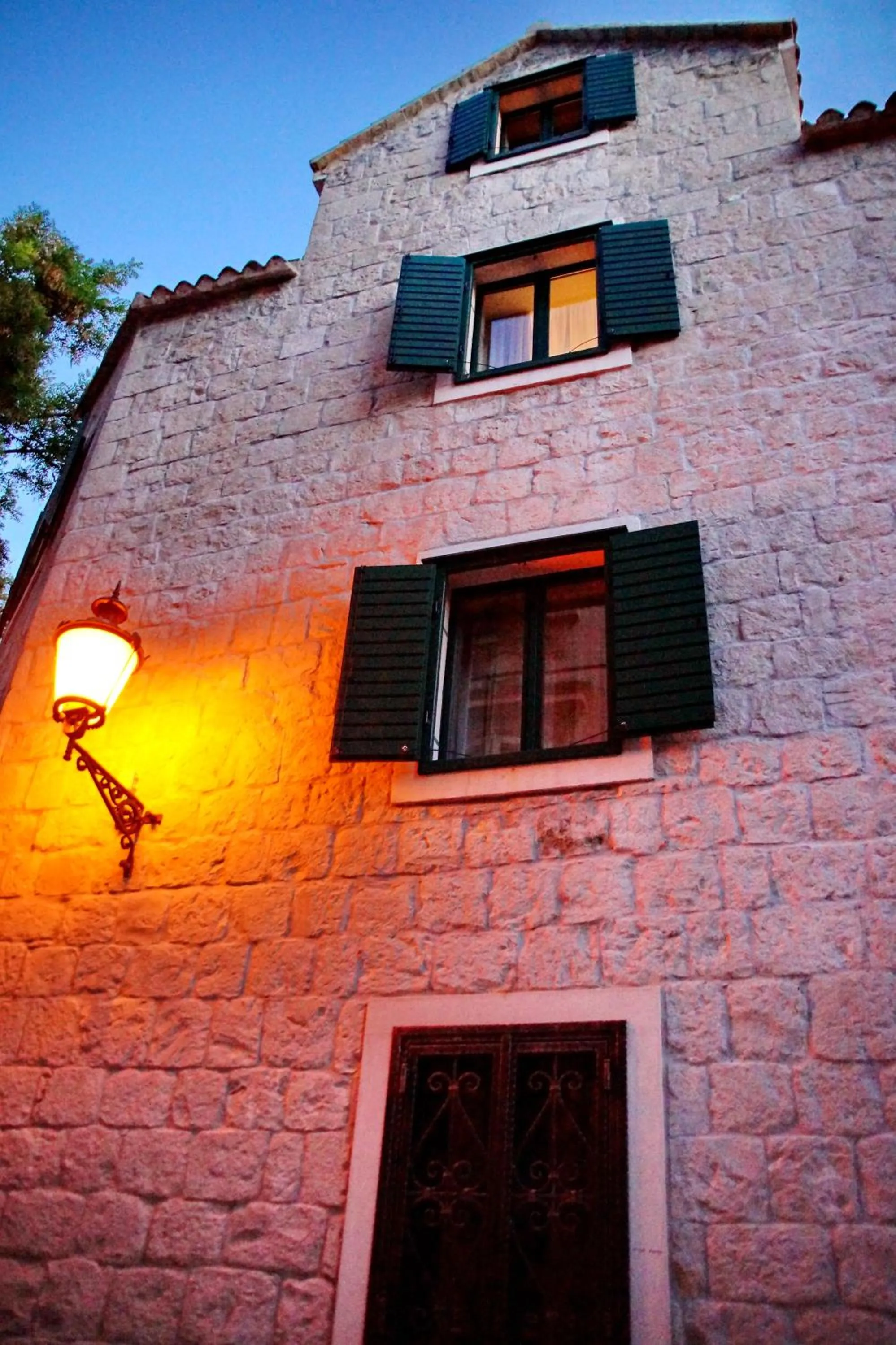 Property building in Villa Desideria