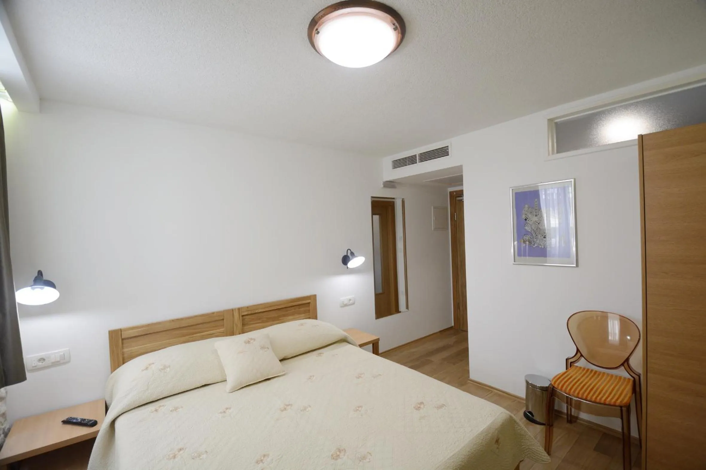 Photo of the whole room in Villa Desideria