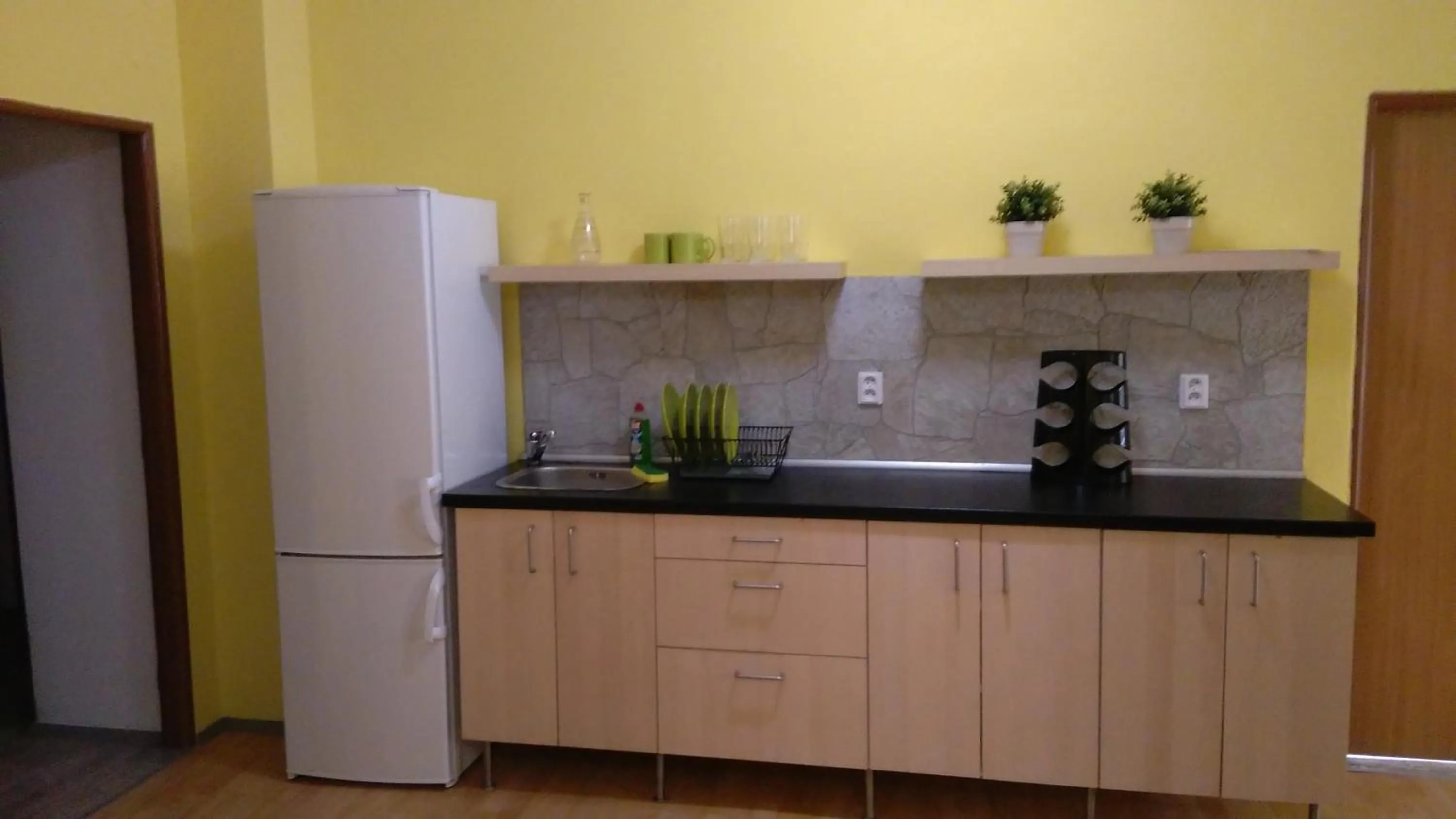 Communal kitchen in Easy Housing