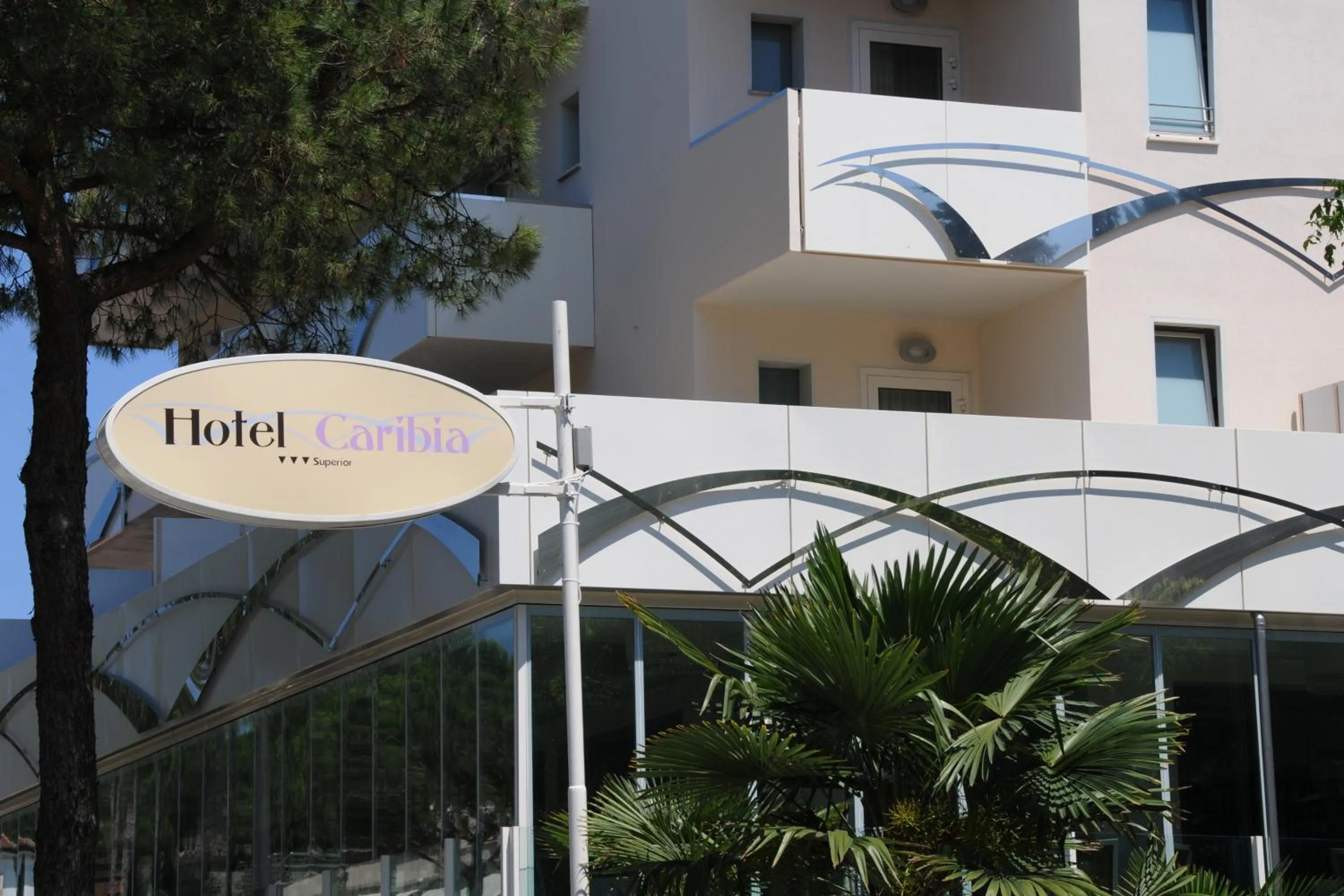 Facade/entrance in Hotel Caribia Pinarella