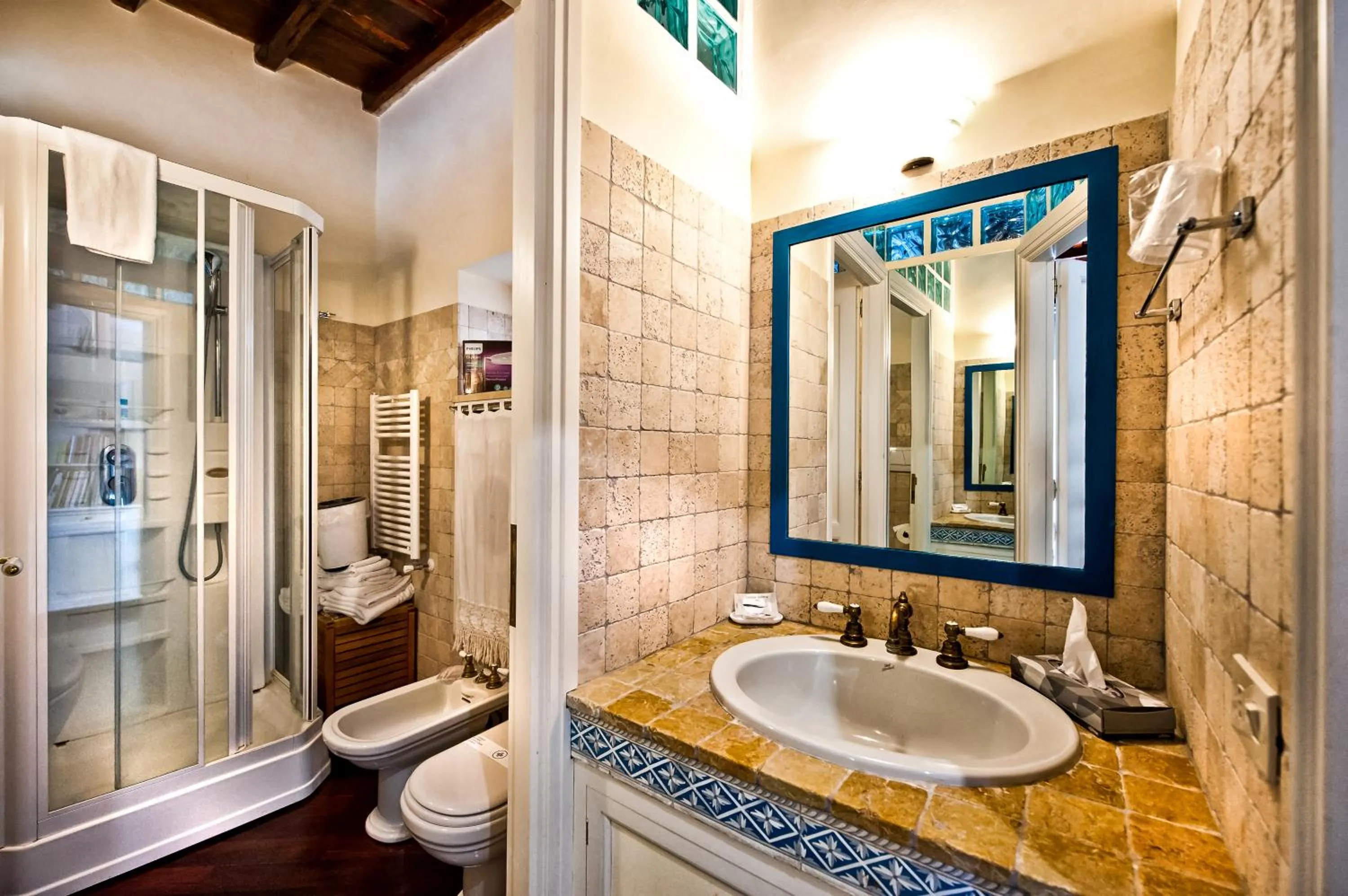 Bathroom in Atlantis Inn Castelgandolfo