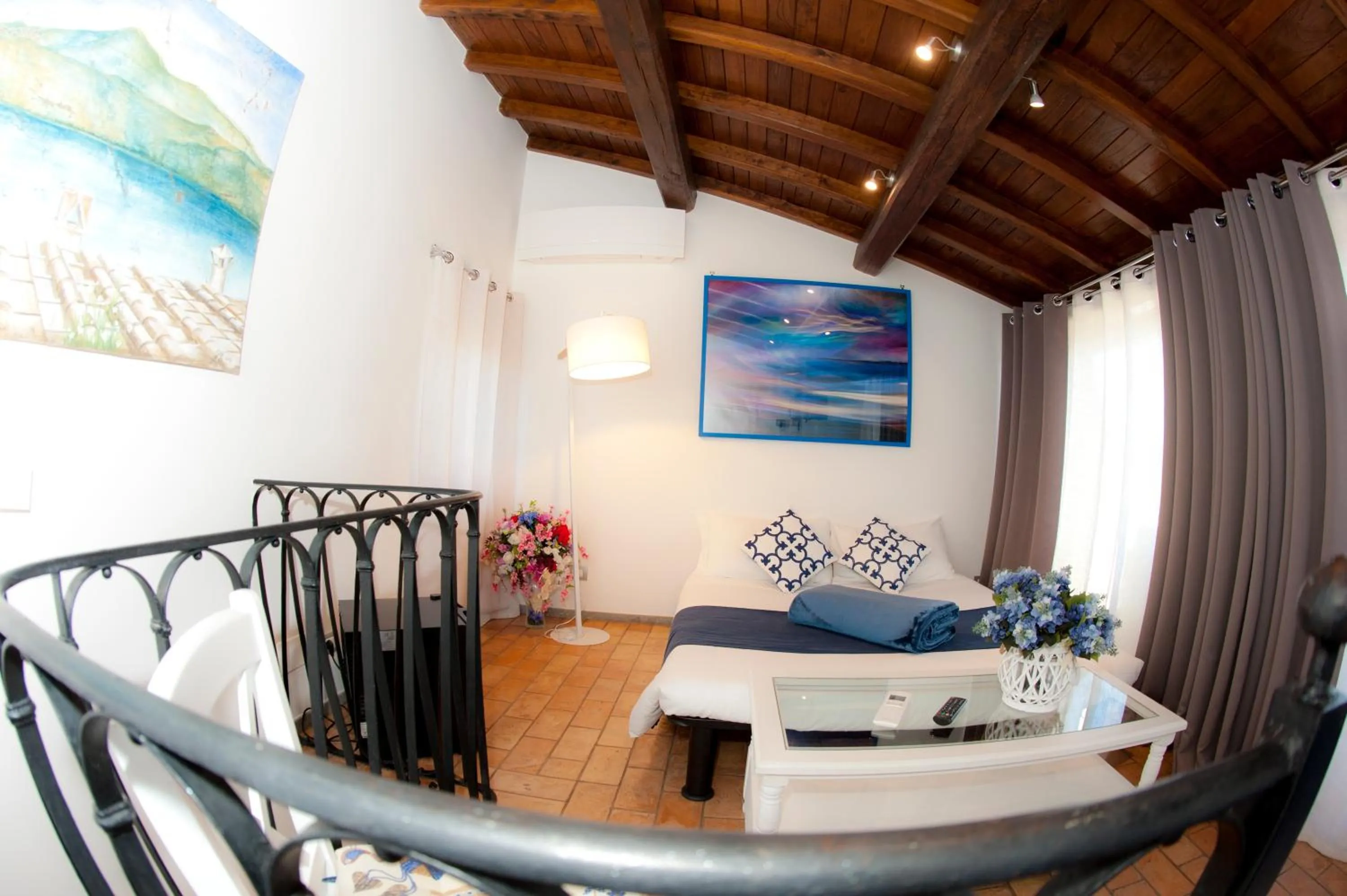 Bed in Atlantis Inn Castelgandolfo