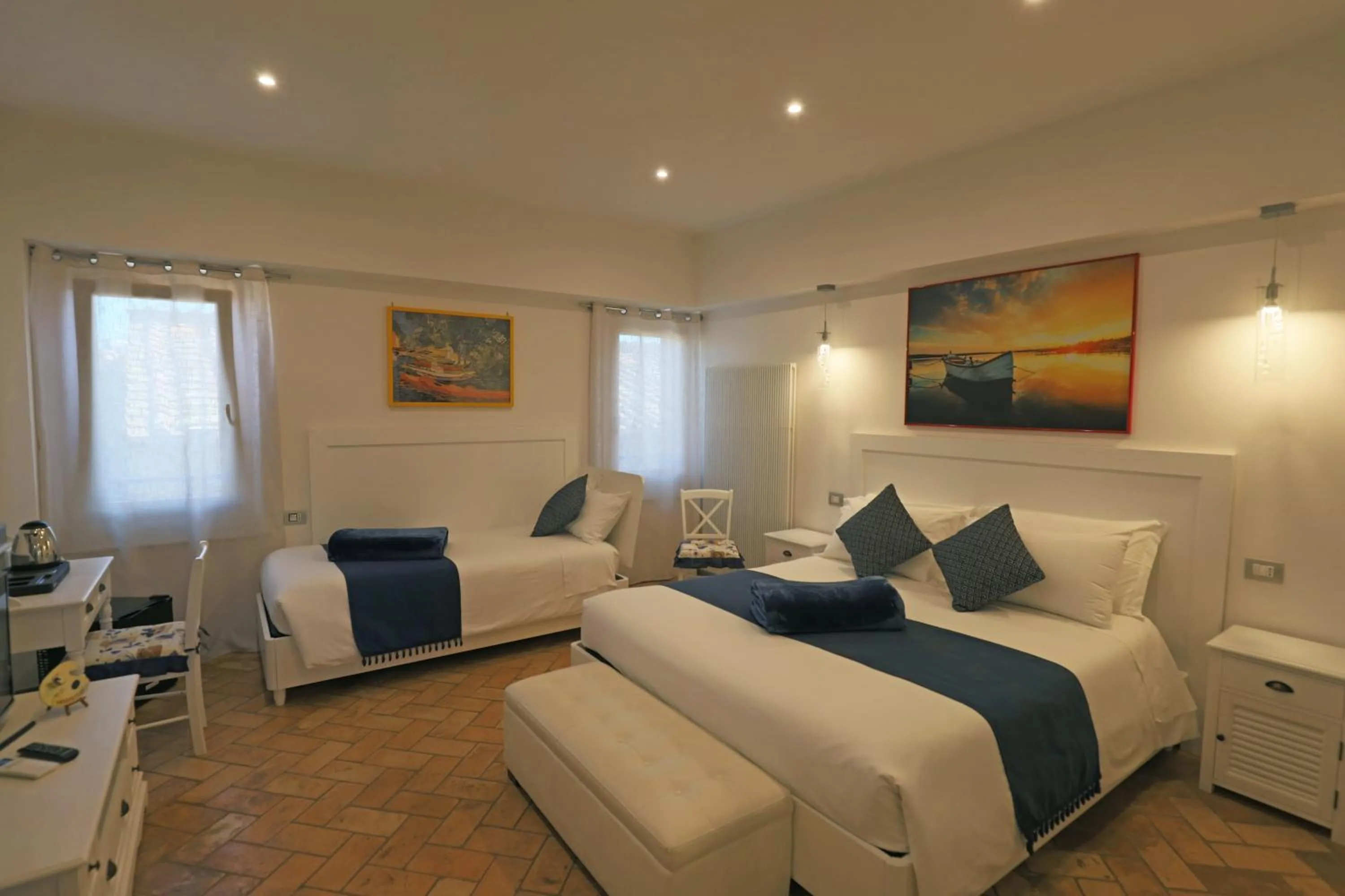 Bed in Atlantis Inn Castelgandolfo