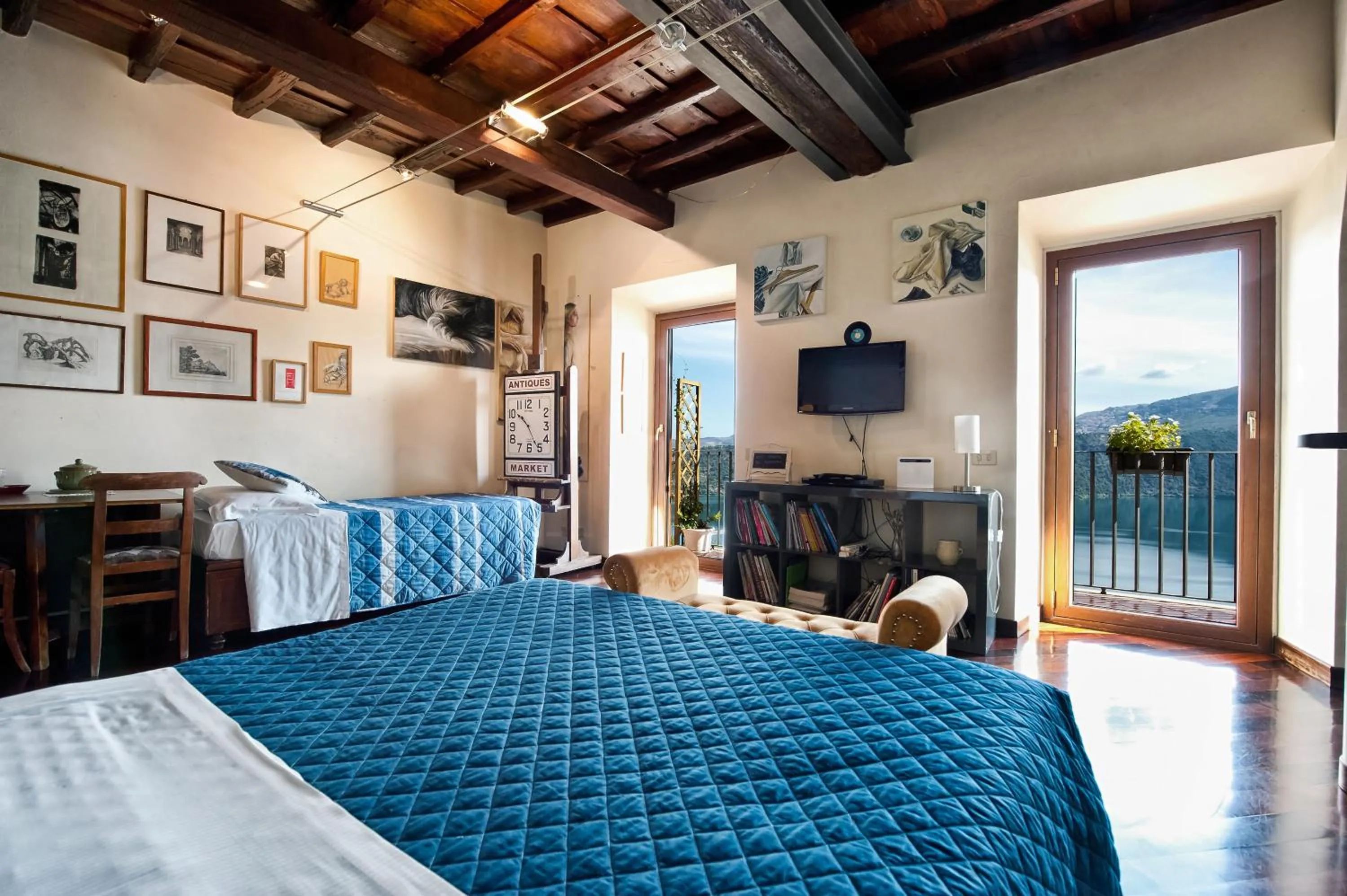 Bedroom, Bed in Atlantis Inn Castelgandolfo