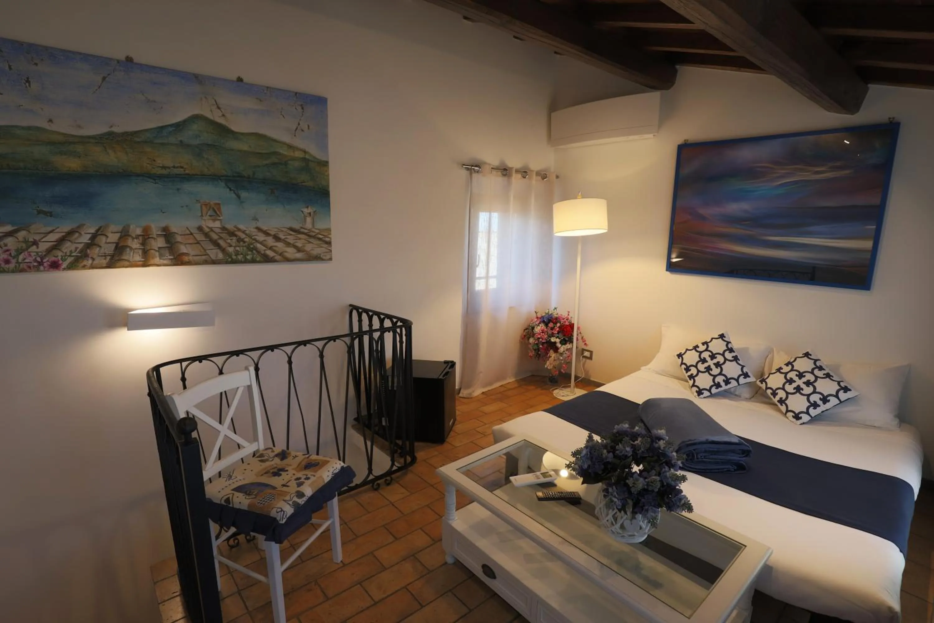 View (from property/room), Bed in Atlantis Inn Castelgandolfo