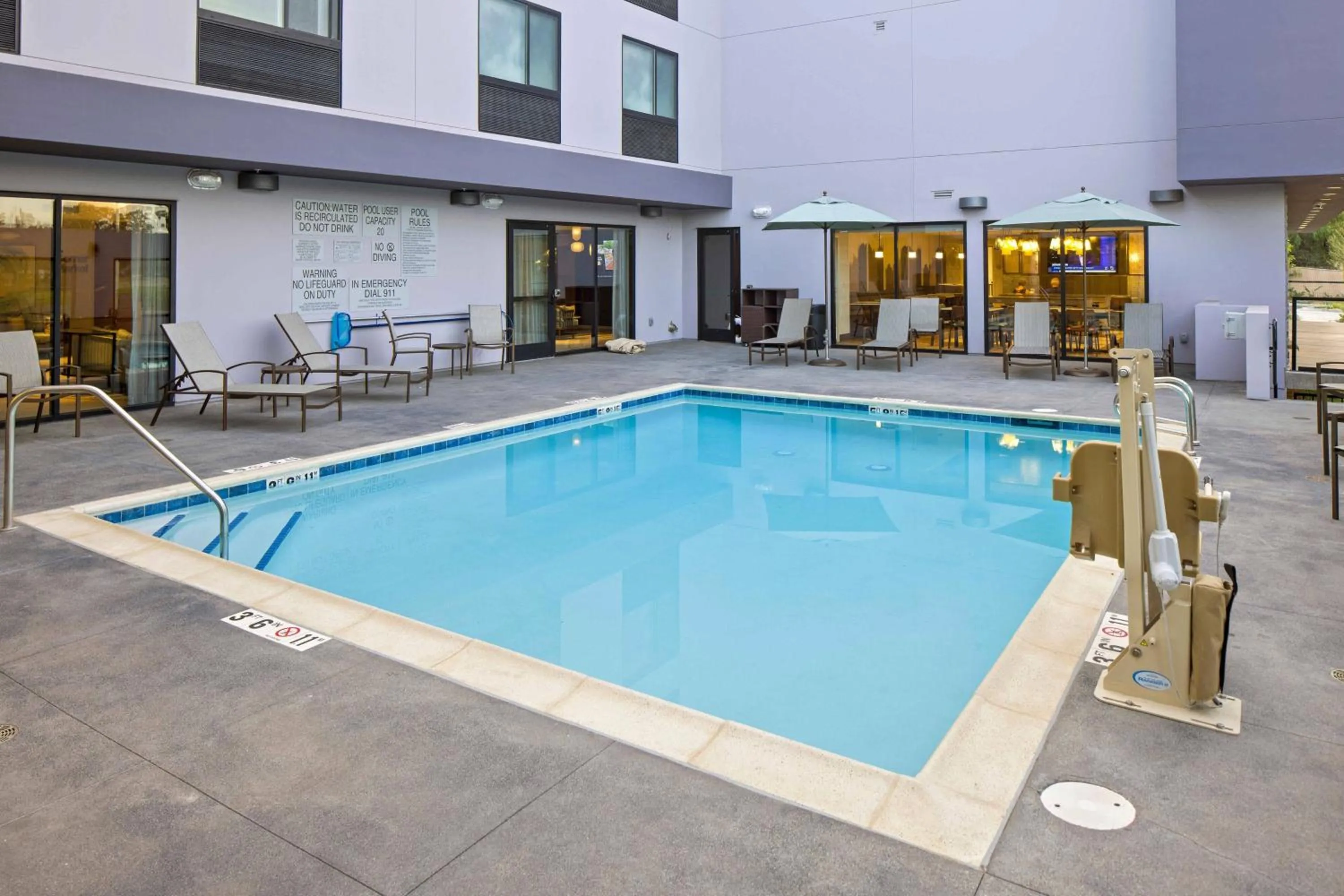 Swimming pool in Fairfield Inn & Suites by Marriott San Diego Pacific Beach