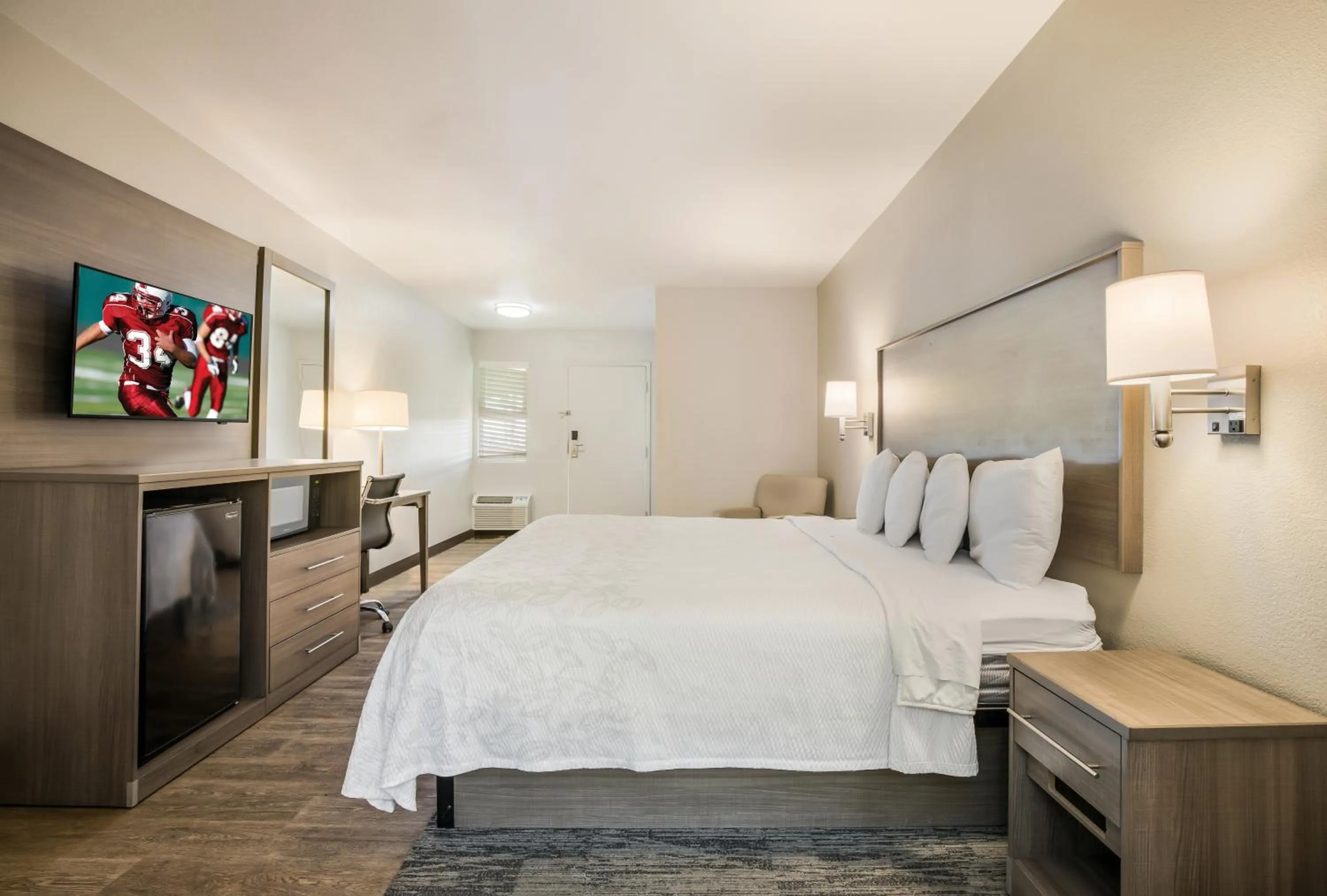 Photo of the whole room, Bed in Days Inn by Wyndham Chula Vista-San Diego