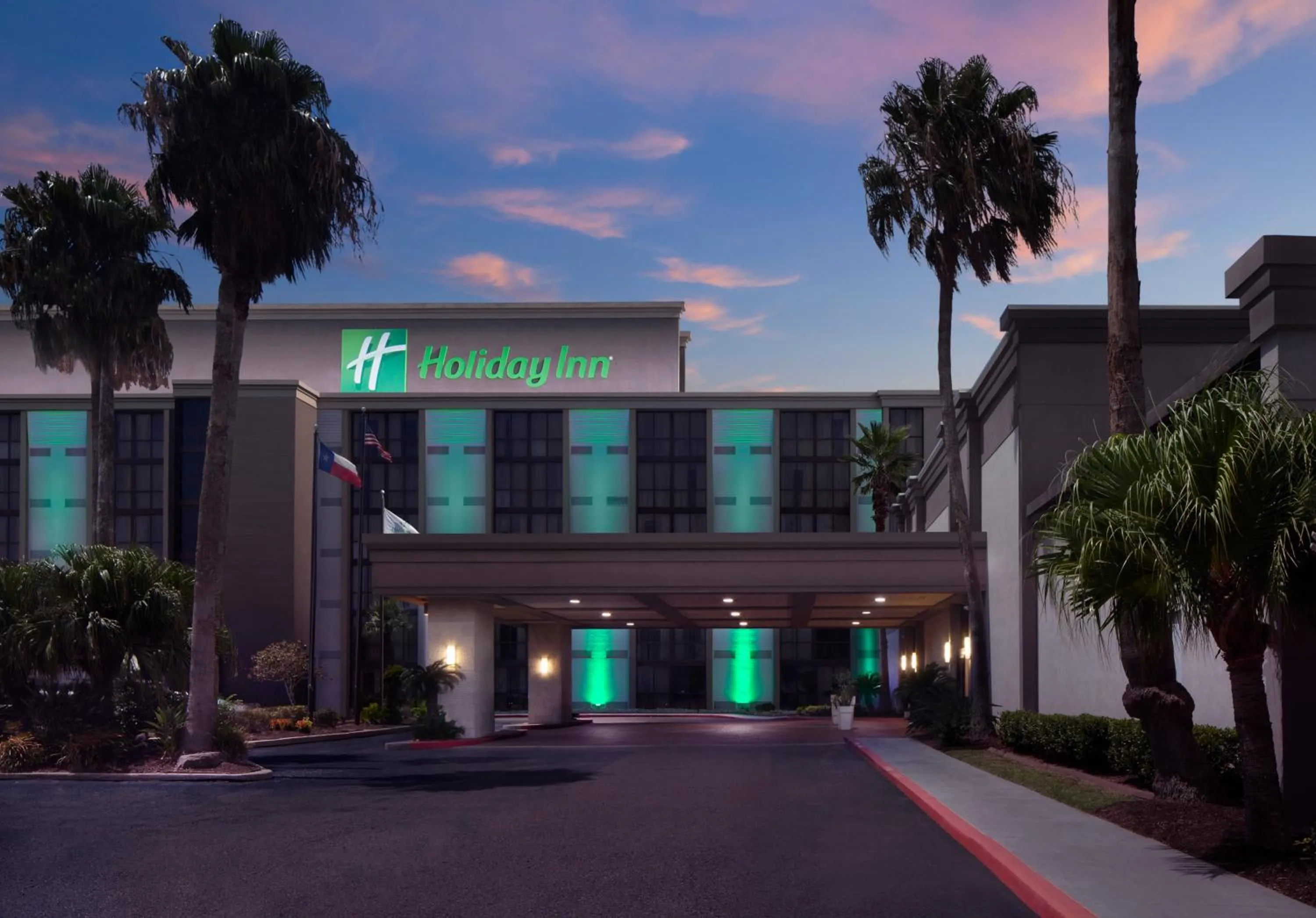Property building in Holiday Inn Corpus Christi Arpt & Conf Ctr by IHG