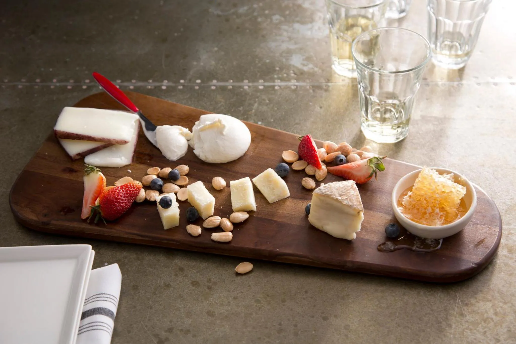 Restaurant/places to eat in Kimpton Brice Hotel by IHG