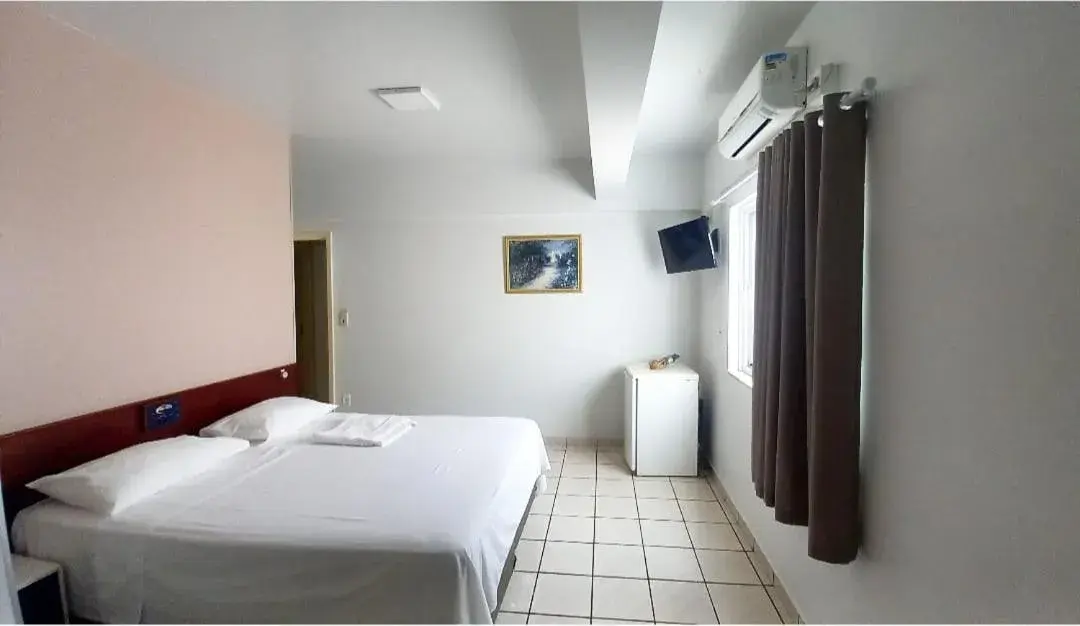 Deluxe Queen Suite - single occupancy in Alpha Ville Hotel Deluxe Queen Suite - single occupancy in Alpha Ville Hotel