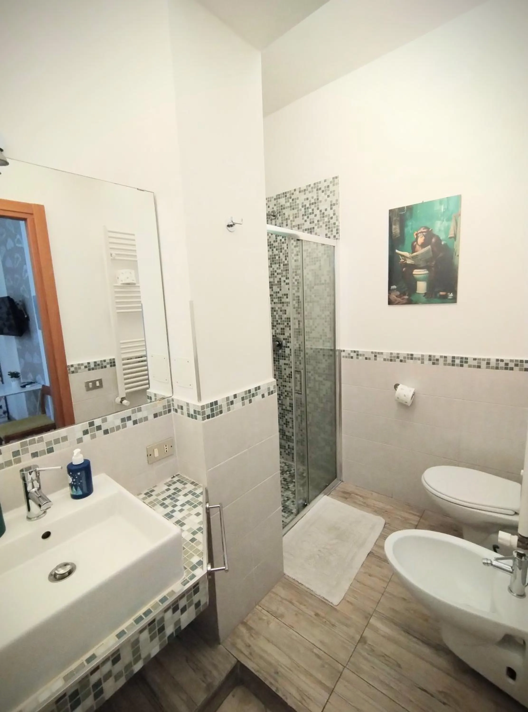 Shower in Aback Policlinico