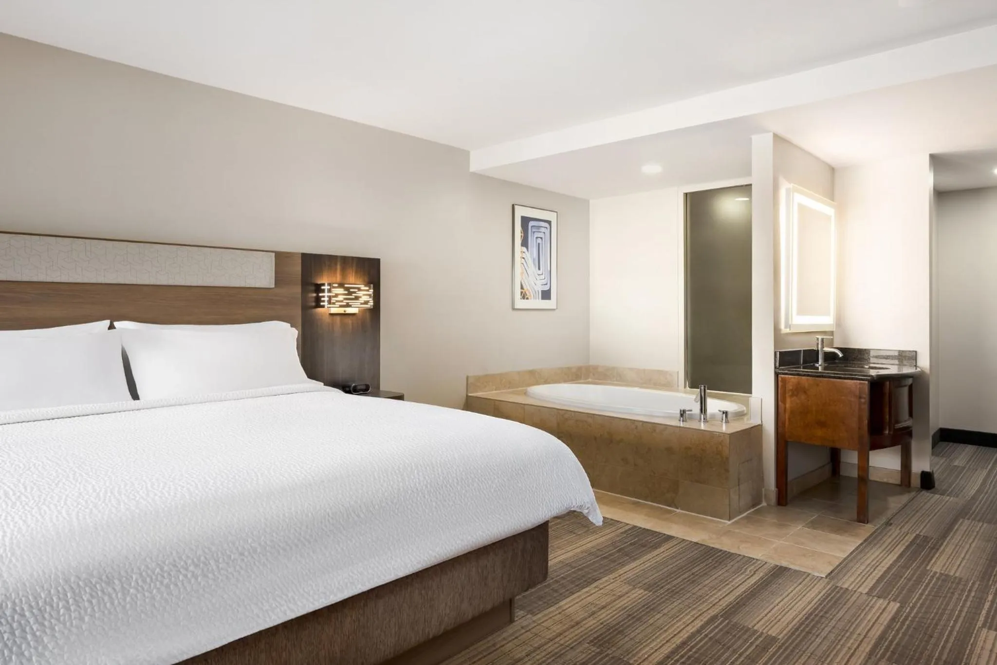 Photo of the whole room, Bed in Holiday Inn Express Simi Valley by IHG