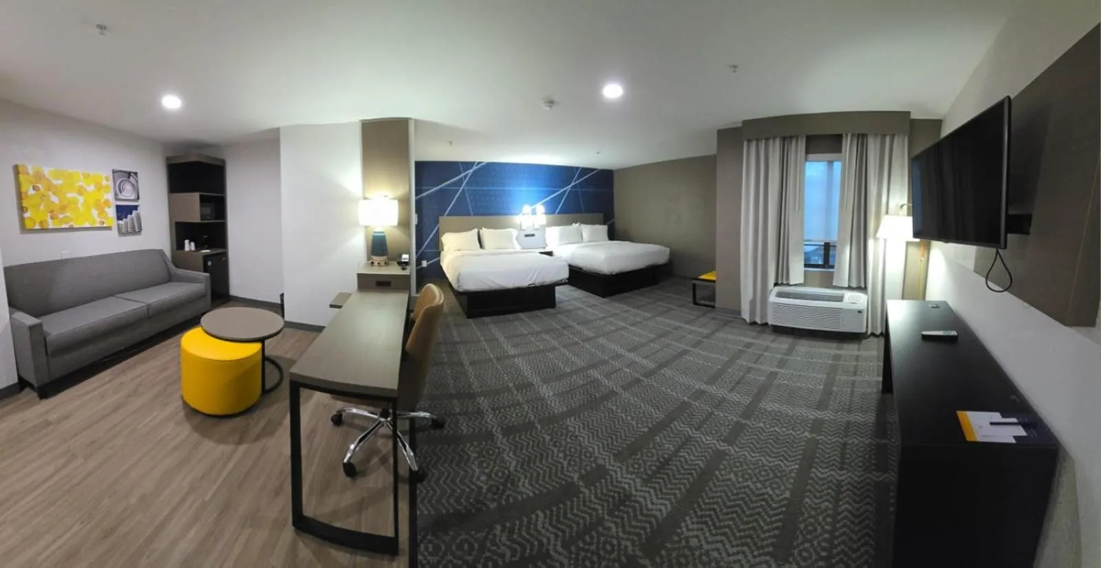 Bed in Comfort Inn & Suites Savannah Airport